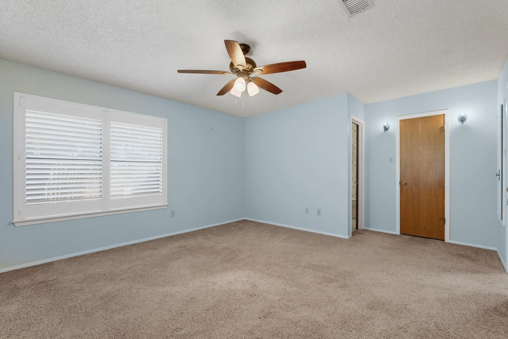 Single Family Residence For Sale in Taylor County , 727 Key Lane, Abilene, Texas 79602, 3 Bedroom, 2 Bathroom, 2 Garage spaces, 2,517 Sqft, built in 1977, mls#21344001, Real Estate Agent in Abilene, Homes For Sale in Taylor county, Homes For Sale in Abilene, Realtor in Abilene Texas, Real Estate Brokerage Independent Realty Texas, Luminita Cordes Realtor