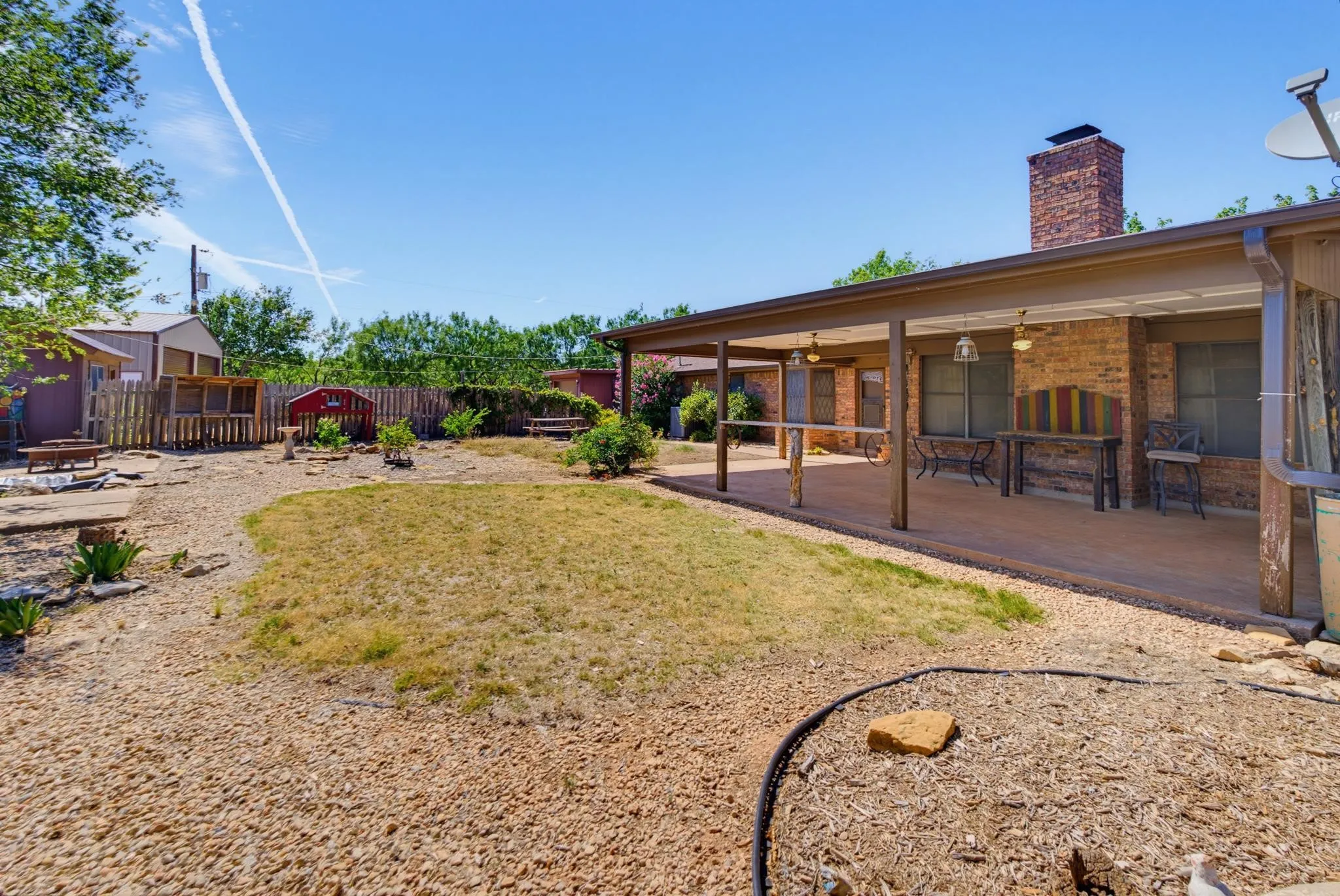 Single Family Residence For Sale in Taylor County , 727 Key Lane, Abilene, Texas 79602, 3 Bedroom, 2 Bathroom, 2 Garage spaces, 2,517 Sqft, built in 1977, mls#21344001, Real Estate Agent in Abilene, Homes For Sale in Taylor county, Homes For Sale in Abilene, Realtor in Abilene Texas, Real Estate Brokerage Independent Realty Texas, Luminita Cordes Realtor