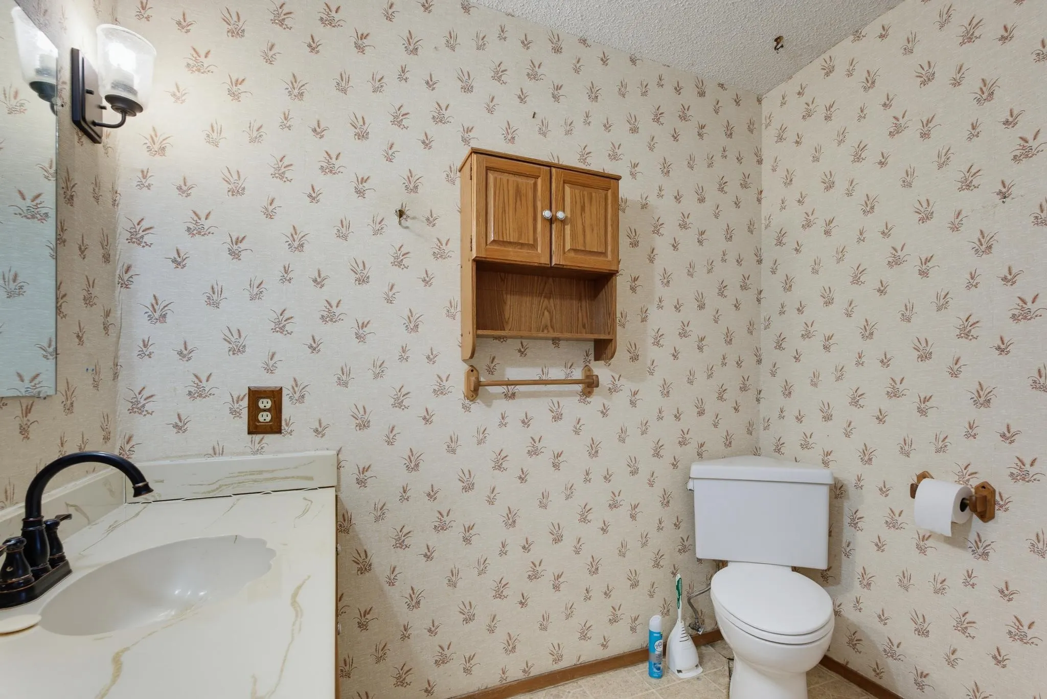 Single Family Residence For Sale in Taylor County , 727 Key Lane, Abilene, Texas 79602, 3 Bedroom, 2 Bathroom, 2 Garage spaces, 2,517 Sqft, built in 1977, mls#21344001, Real Estate Agent in Abilene, Homes For Sale in Taylor county, Homes For Sale in Abilene, Realtor in Abilene Texas, Real Estate Brokerage Independent Realty Texas, Luminita Cordes Realtor