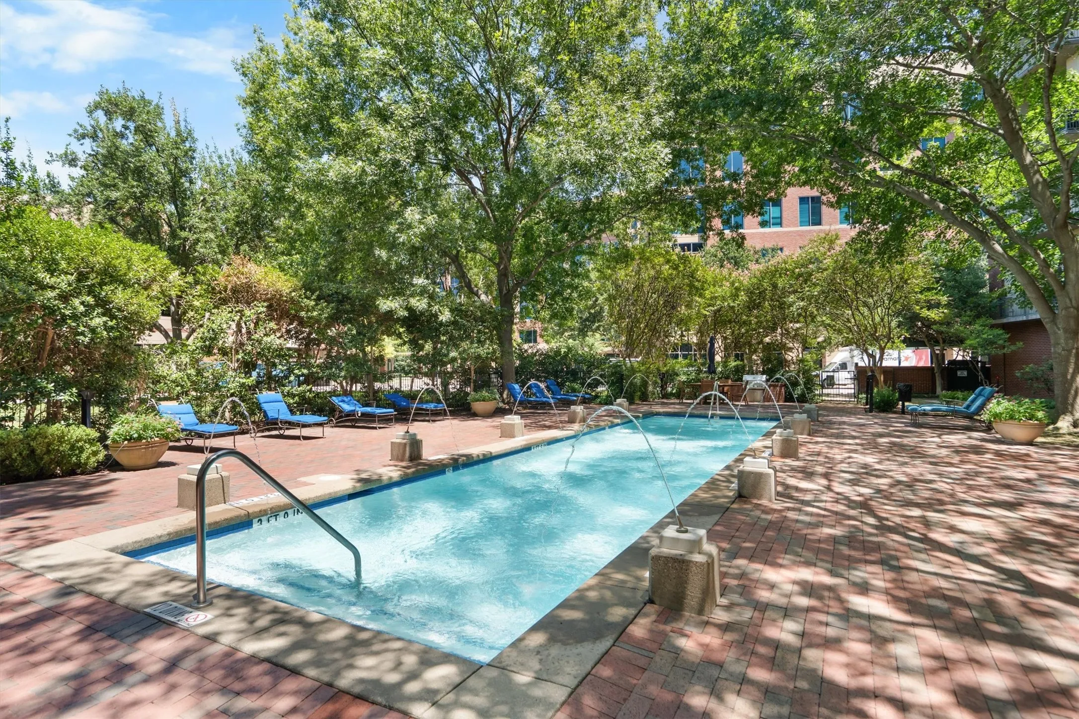 Condominium For Sale in Dallas County , 5055 Addison Circle 713, Addison, Texas 75001, 2 Bedroom, 3 Bathroom, 2 Garage spaces, 1,890 Sqft, built in 2000, mls#21343213, Real Estate Agent in Addison, Homes For Sale in Dallas county, Homes For Sale in Addison, Realtor in Addison Texas, Real Estate Brokerage Independent Realty Texas, Luminita Cordes Realtor