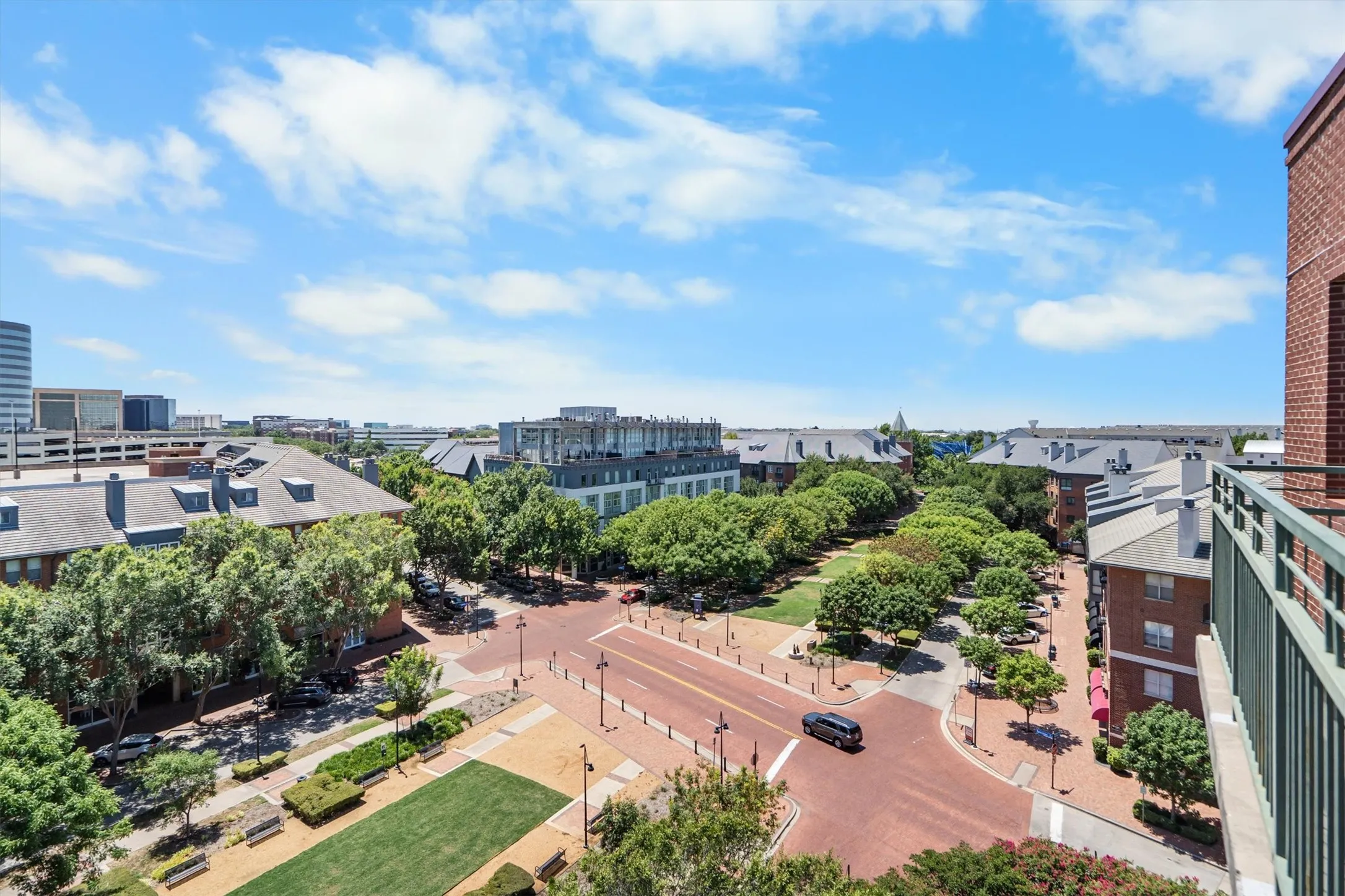 Condominium For Sale in Dallas County , 5055 Addison Circle 713, Addison, Texas 75001, 2 Bedroom, 3 Bathroom, 2 Garage spaces, 1,890 Sqft, built in 2000, mls#21343213, Real Estate Agent in Addison, Homes For Sale in Dallas county, Homes For Sale in Addison, Realtor in Addison Texas, Real Estate Brokerage Independent Realty Texas, Luminita Cordes Realtor