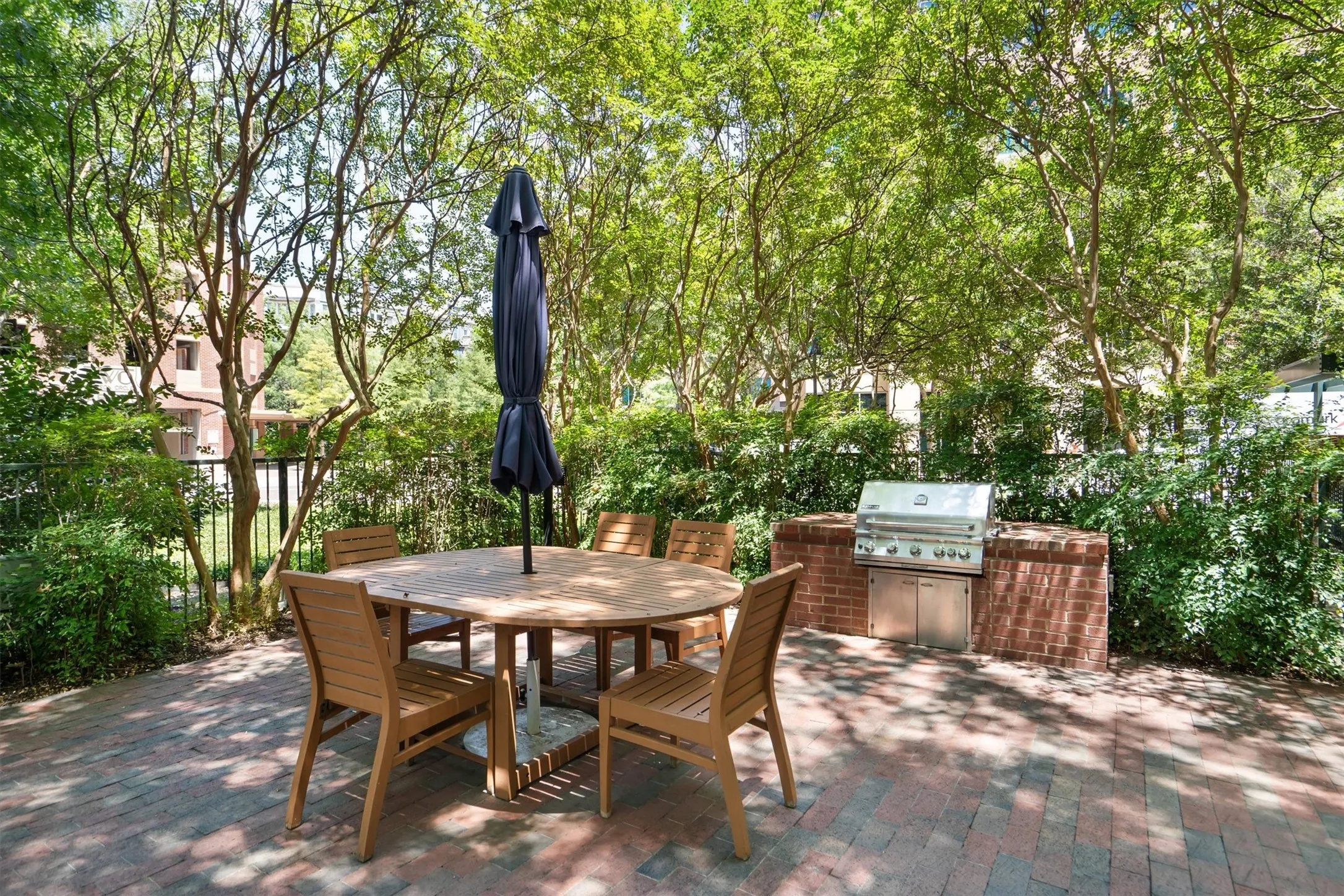 Condominium For Sale in Dallas County , 5055 Addison Circle 713, Addison, Texas 75001, 2 Bedroom, 3 Bathroom, 2 Garage spaces, 1,890 Sqft, built in 2000, mls#21343213, Real Estate Agent in Addison, Homes For Sale in Dallas county, Homes For Sale in Addison, Realtor in Addison Texas, Real Estate Brokerage Independent Realty Texas, Luminita Cordes Realtor