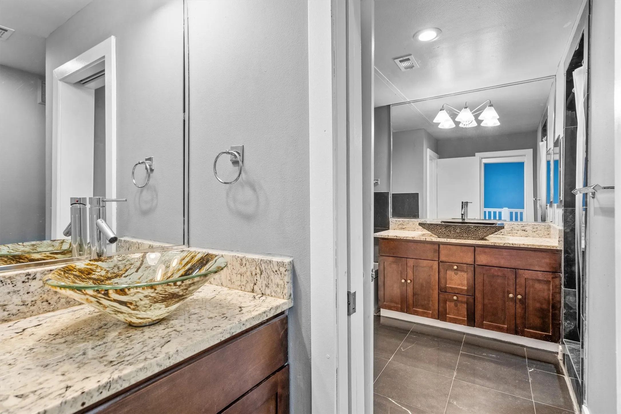 Condominium For Sale in Dallas County , 5055 Addison Circle 713, Addison, Texas 75001, 2 Bedroom, 3 Bathroom, 2 Garage spaces, 1,890 Sqft, built in 2000, mls#21343213, Real Estate Agent in Addison, Homes For Sale in Dallas county, Homes For Sale in Addison, Realtor in Addison Texas, Real Estate Brokerage Independent Realty Texas, Luminita Cordes Realtor
