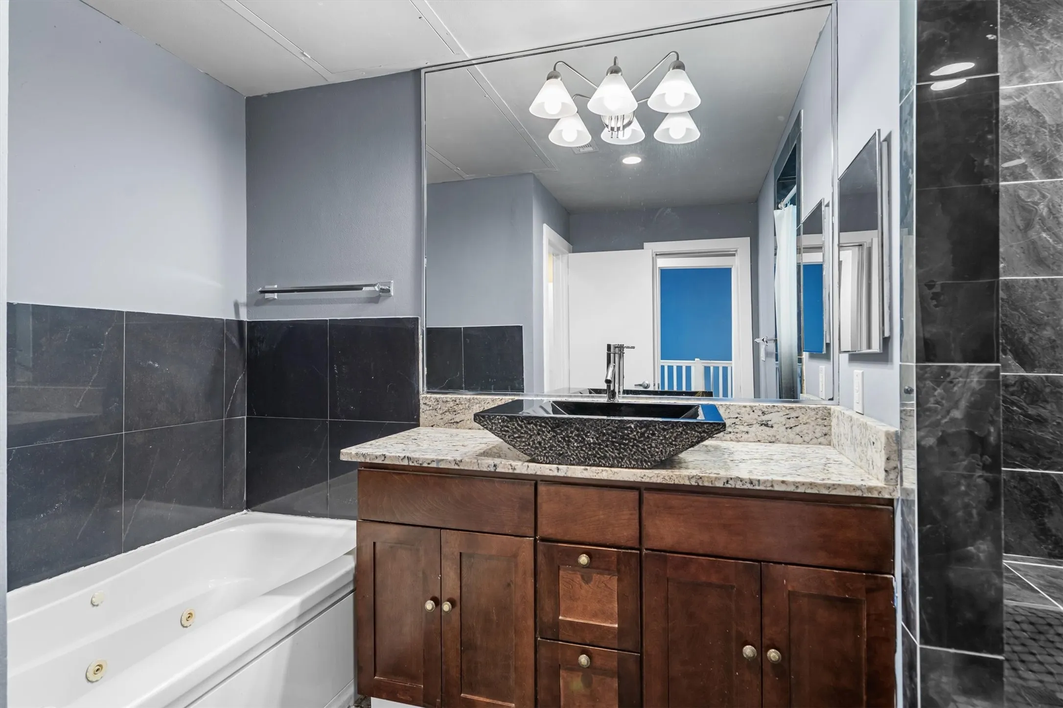 Condominium For Sale in Dallas County , 5055 Addison Circle 713, Addison, Texas 75001, 2 Bedroom, 3 Bathroom, 2 Garage spaces, 1,890 Sqft, built in 2000, mls#21343213, Real Estate Agent in Addison, Homes For Sale in Dallas county, Homes For Sale in Addison, Realtor in Addison Texas, Real Estate Brokerage Independent Realty Texas, Luminita Cordes Realtor