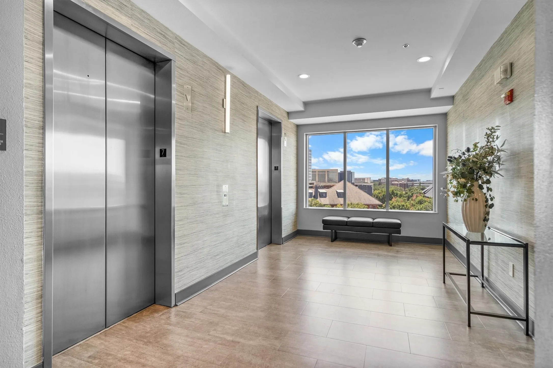 Condominium For Sale in Dallas County , 5055 Addison Circle 713, Addison, Texas 75001, 2 Bedroom, 3 Bathroom, 2 Garage spaces, 1,890 Sqft, built in 2000, mls#21343213, Real Estate Agent in Addison, Homes For Sale in Dallas county, Homes For Sale in Addison, Realtor in Addison Texas, Real Estate Brokerage Independent Realty Texas, Luminita Cordes Realtor