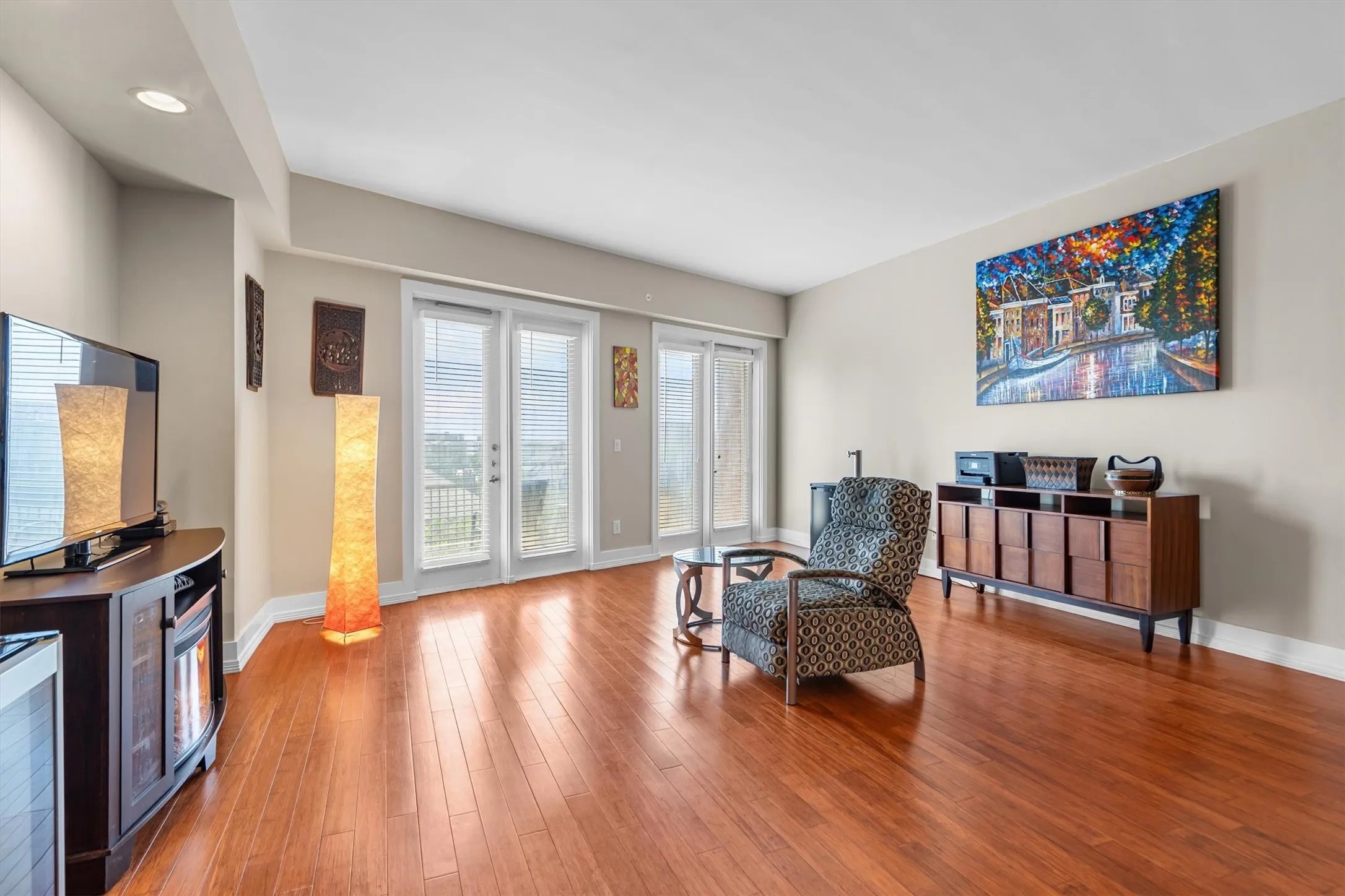 Condominium For Sale in Dallas County , 5055 Addison Circle 713, Addison, Texas 75001, 2 Bedroom, 3 Bathroom, 2 Garage spaces, 1,890 Sqft, built in 2000, mls#21343213, Real Estate Agent in Addison, Homes For Sale in Dallas county, Homes For Sale in Addison, Realtor in Addison Texas, Real Estate Brokerage Independent Realty Texas, Luminita Cordes Realtor