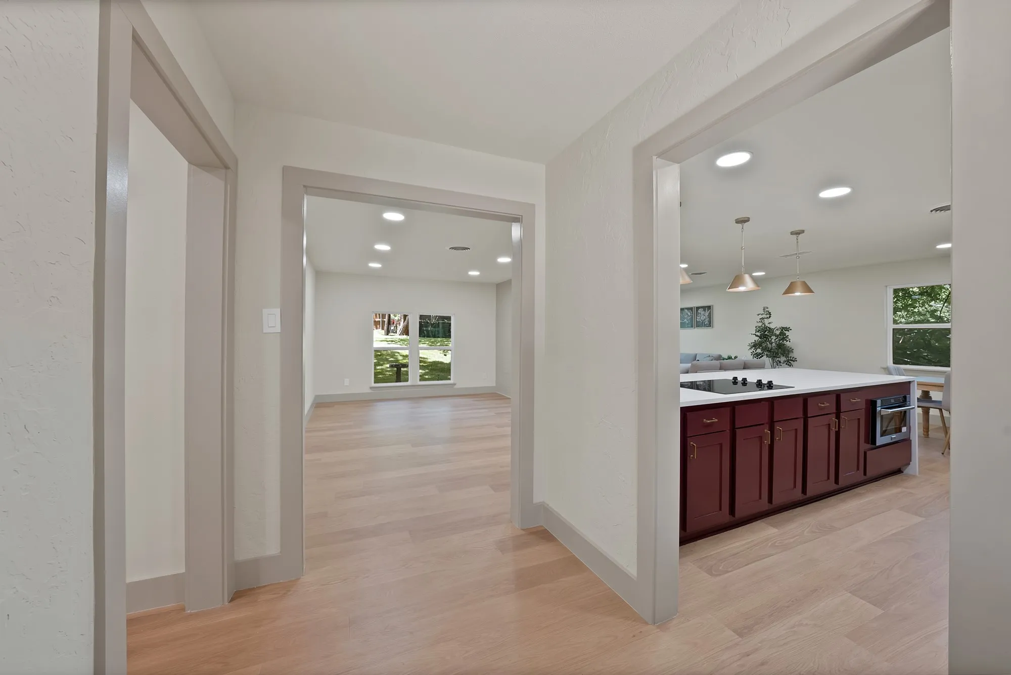 Single Family Residence For Sale in Tarrant County , 1816 Ridgmar Boulevard, Fort Worth, Texas 76116, 3 Bedroom, 2 Bathroom, 2 Garage spaces, 1,760 Sqft, built in 1959, mls#21339260, Real Estate Agent in Fort Worth, Homes For Sale in Tarrant county, Homes For Sale in Fort Worth, Realtor in Fort Worth Texas, Real Estate Brokerage Independent Realty Texas, Luminita Cordes Realtor