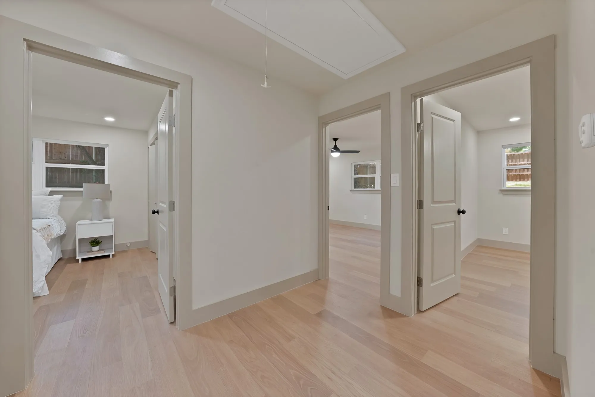 Single Family Residence For Sale in Tarrant County , 1816 Ridgmar Boulevard, Fort Worth, Texas 76116, 3 Bedroom, 2 Bathroom, 2 Garage spaces, 1,760 Sqft, built in 1959, mls#21339260, Real Estate Agent in Fort Worth, Homes For Sale in Tarrant county, Homes For Sale in Fort Worth, Realtor in Fort Worth Texas, Real Estate Brokerage Independent Realty Texas, Luminita Cordes Realtor