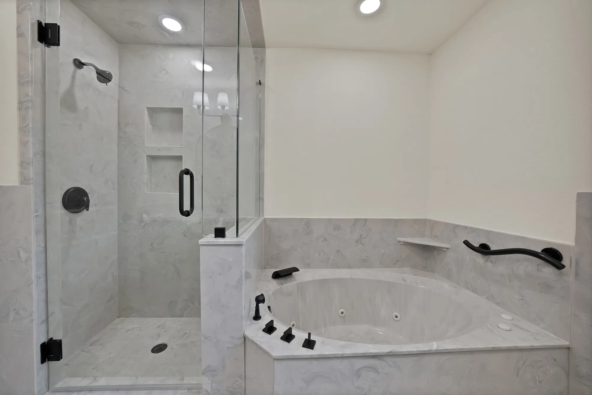 Single Family Residence For Sale in Tarrant County , 1816 Ridgmar Boulevard, Fort Worth, Texas 76116, 3 Bedroom, 2 Bathroom, 2 Garage spaces, 1,760 Sqft, built in 1959, mls#21339260, Real Estate Agent in Fort Worth, Homes For Sale in Tarrant county, Homes For Sale in Fort Worth, Realtor in Fort Worth Texas, Real Estate Brokerage Independent Realty Texas, Luminita Cordes Realtor