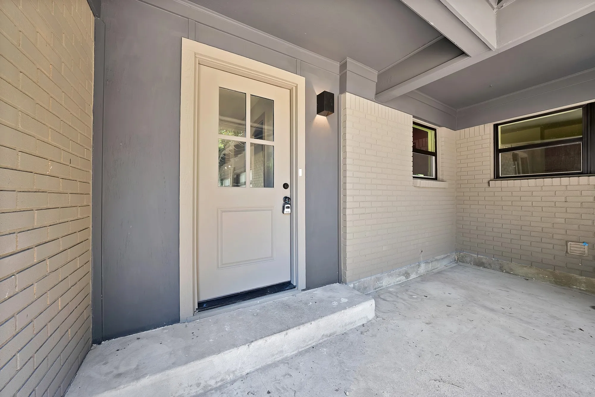 Single Family Residence For Sale in Tarrant County , 1816 Ridgmar Boulevard, Fort Worth, Texas 76116, 3 Bedroom, 2 Bathroom, 2 Garage spaces, 1,760 Sqft, built in 1959, mls#21339260, Real Estate Agent in Fort Worth, Homes For Sale in Tarrant county, Homes For Sale in Fort Worth, Realtor in Fort Worth Texas, Real Estate Brokerage Independent Realty Texas, Luminita Cordes Realtor