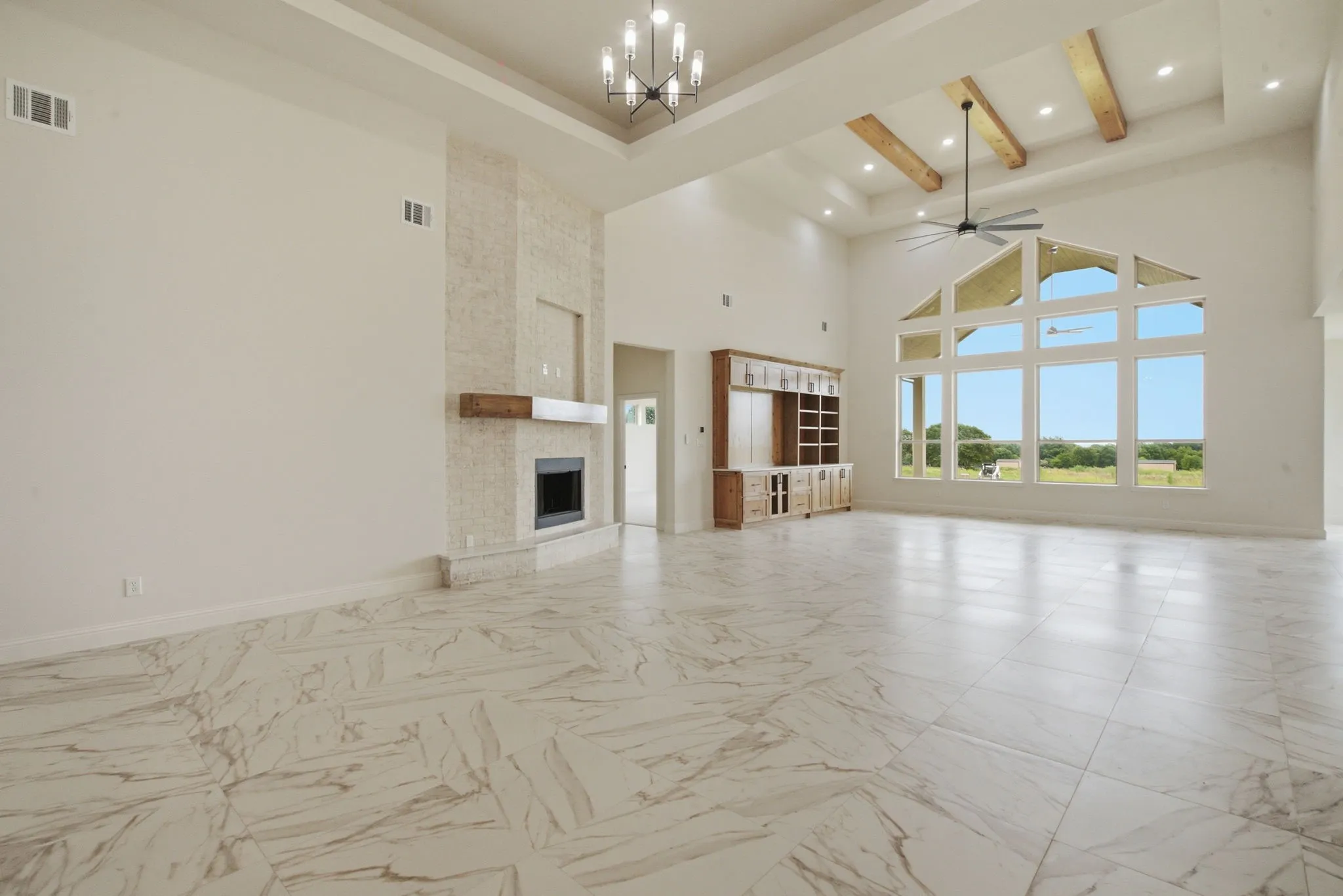 WOW!  The WOW factor is definitely in this large open area!