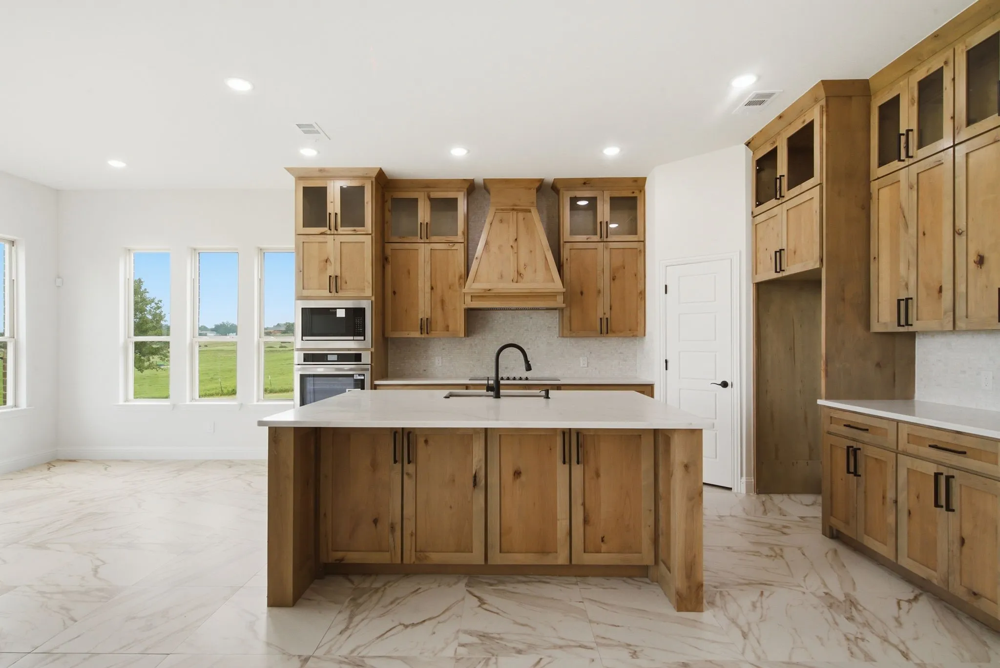 Large island kitchen.