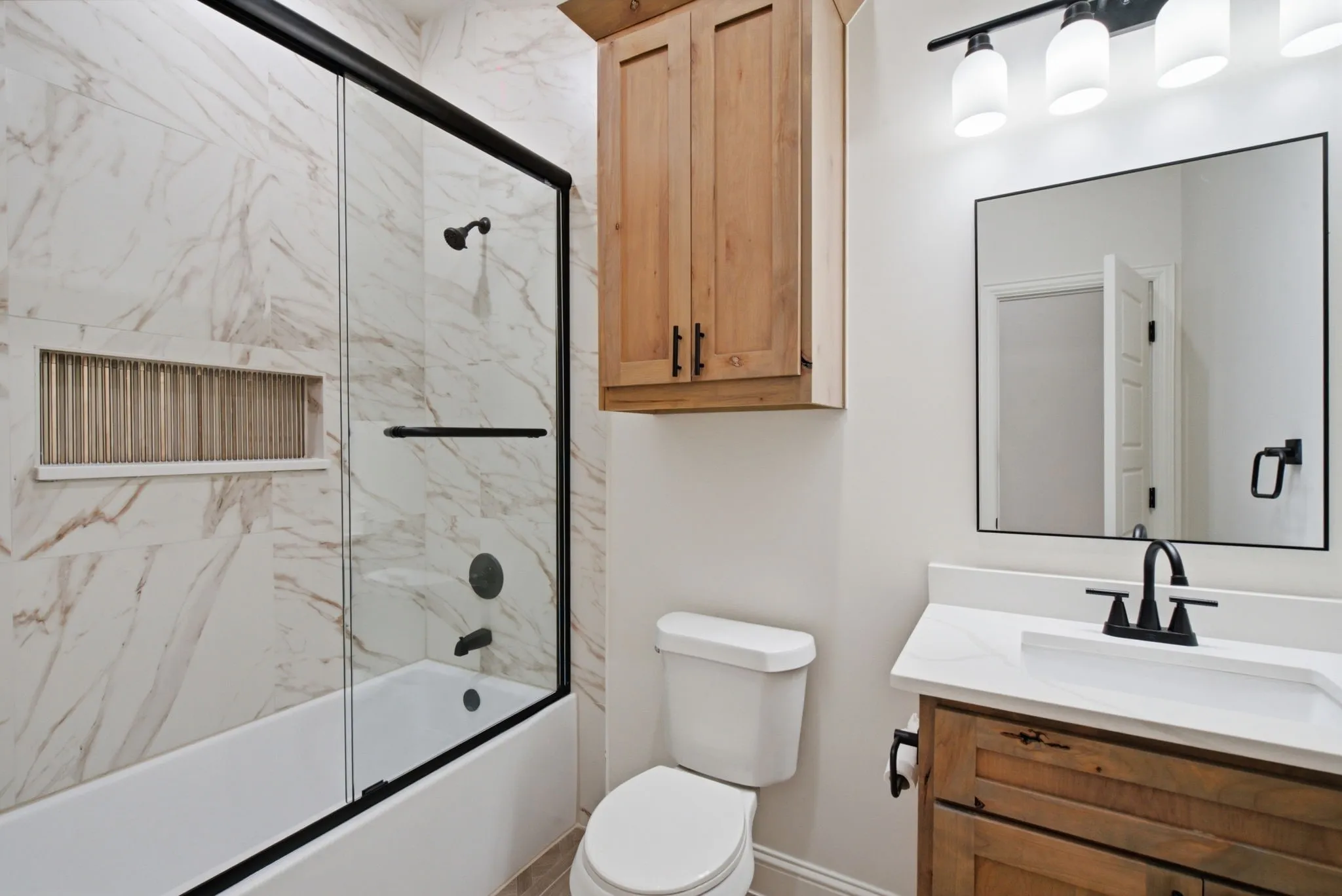 Single Family Residence For Sale in Parker County , 676 Jennings Lane, Azle, Texas 76020, 4 Bedroom, 4 Bathroom, 3 Garage spaces, 3,141 Sqft, built in 2026, mls#21343783, Real Estate Agent in Azle, Homes For Sale in Parker county, Homes For Sale in Azle, Realtor in Azle Texas, Real Estate Brokerage Independent Realty Texas, Luminita Cordes Realtor