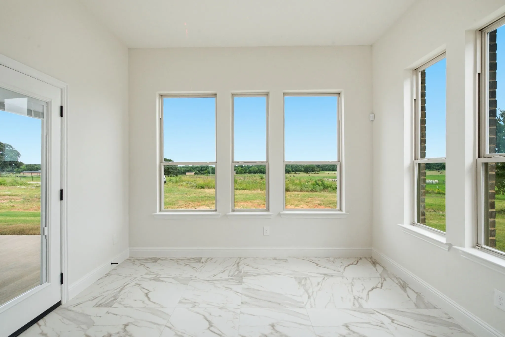 Enjoy breakfast as you take in the countryside view!
