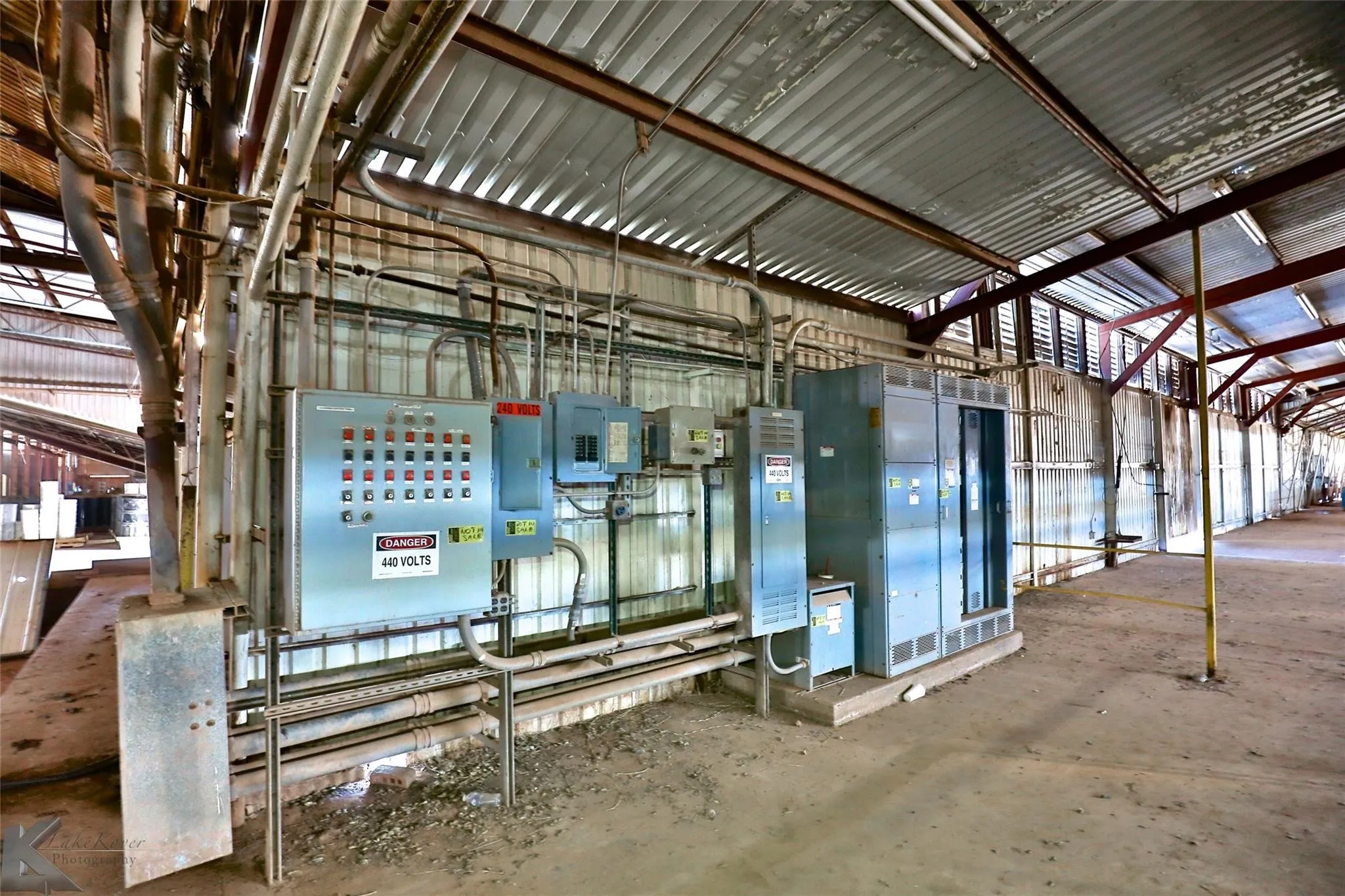 Warehouse For Sale in Scurry County , 3097 Brick Plant Road, Snyder, Texas 79549, 0, 0, Garage spaces, 0 Sqft, built in 1960, mls#21344135, Real Estate Agent in Snyder, Homes For Sale in Scurry county, Homes For Sale in Snyder, Realtor in Snyder Texas, Real Estate Brokerage Independent Realty Texas, Luminita Cordes Realtor