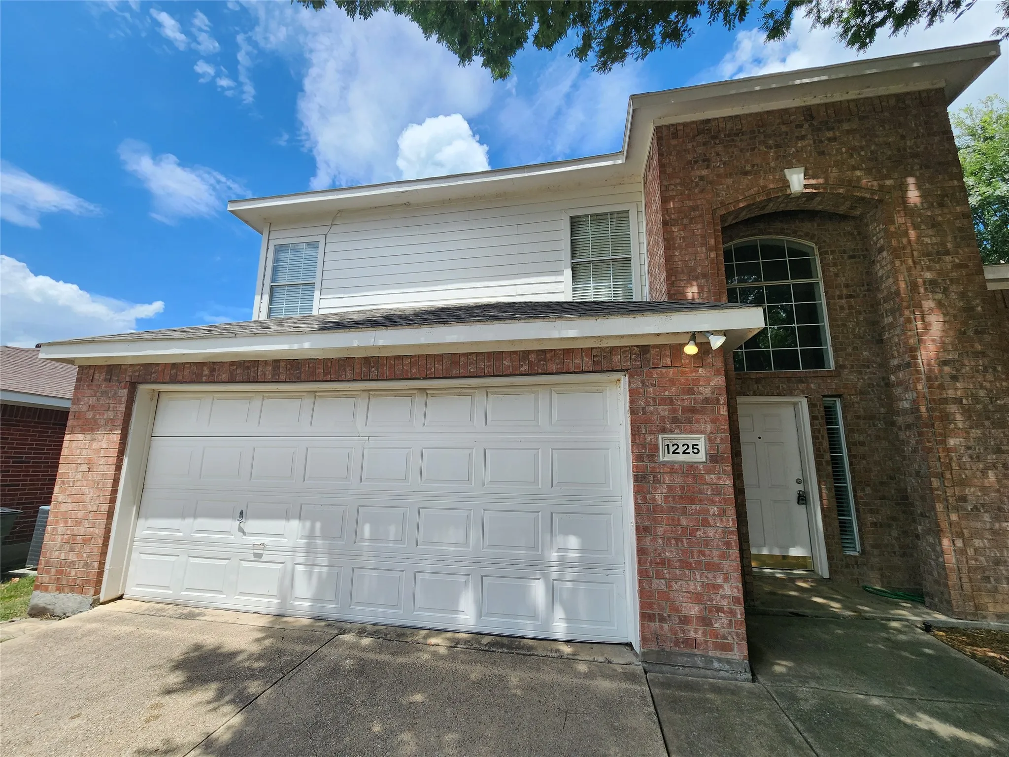 Single Family Residence For Rent in Denton County , 1225 Lake Haven Drive, Little Elm, Texas 75068, 4 Bedrooms, 3 Bathrooms, 2 Garage spaces, 2,131 Sqft, built in 1999, Price $2,200, mls#21343144, Real Estate Agent in Little Elm, Homes For Rent in Denton county, Homes For Rent in Little Elm, Realtor in Little Elm Texas, Real Estate Brokerage Independent Realty Texas, Luminita Cordes Realtor