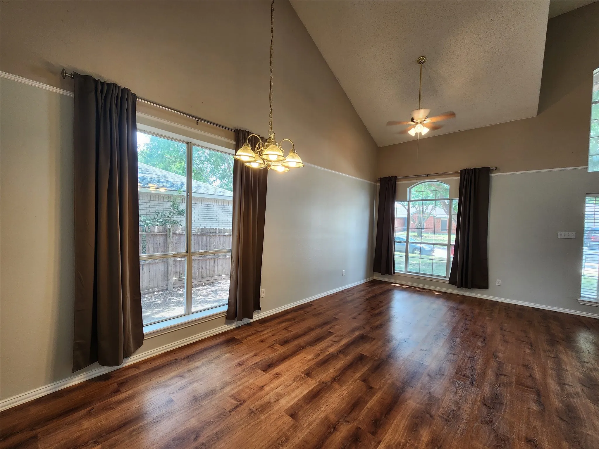 Single Family Residence For Rent in Denton County , 1225 Lake Haven Drive, Little Elm, Texas 75068, 4 Bedrooms, 3 Bathrooms, 2 Garage spaces, 2,131 Sqft, built in 1999, Price $2,200, mls#21343144, Real Estate Agent in Little Elm, Homes For Rent in Denton county, Homes For Rent in Little Elm, Realtor in Little Elm Texas, Real Estate Brokerage Independent Realty Texas, Luminita Cordes Realtor