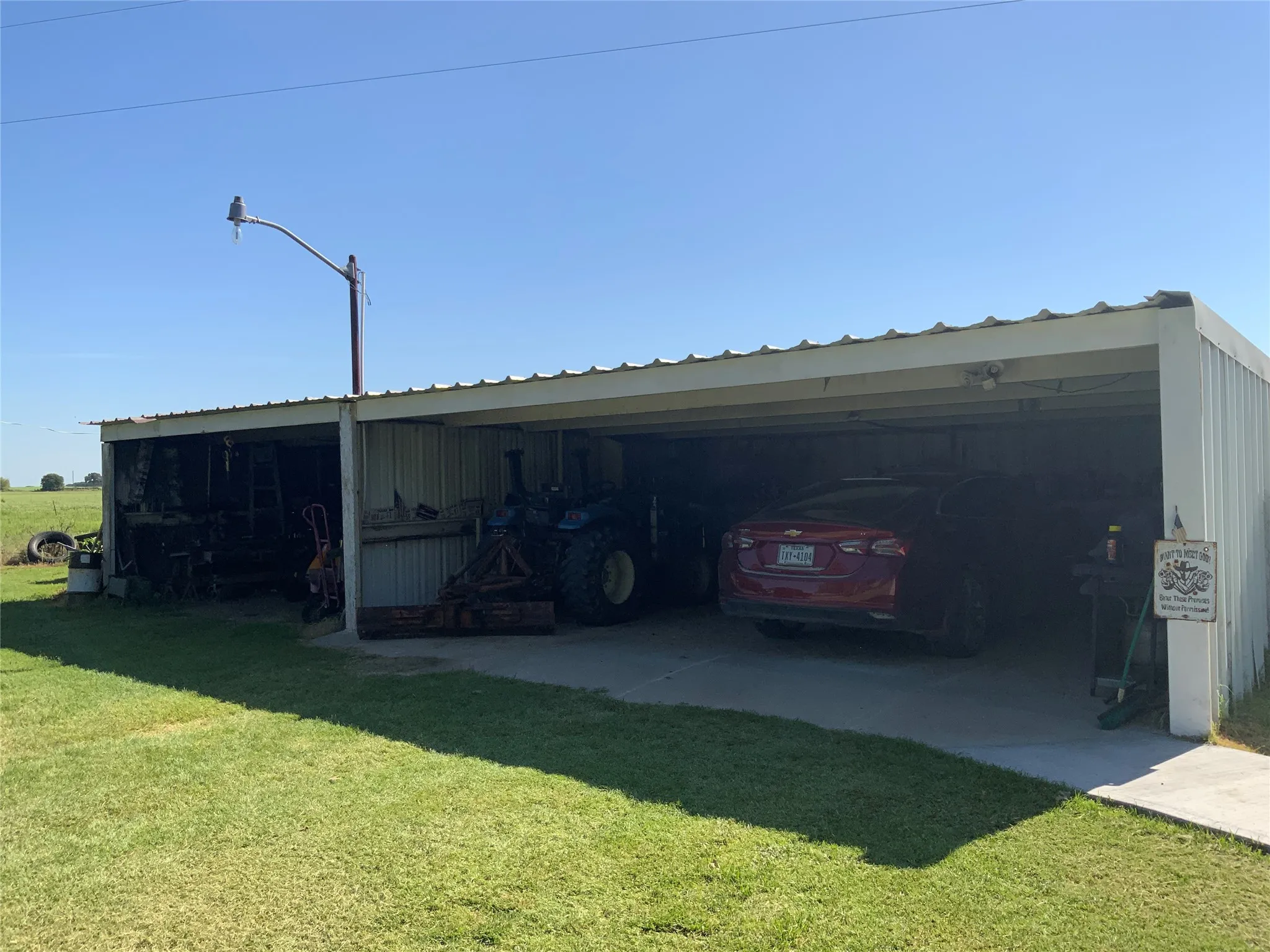 Single Family Residence For Sale in Comanche County , 600 County Road 107, Sidney, Texas 76474, 3 Bedrooms, 2 Bathrooms, Garage spaces, 2,145 Sqft, built in 1994, Price $486,025, mls#21343502, Real Estate Agent in Sidney, Homes For Sale in Comanche county, Homes For Sale in Sidney, Realtor in Sidney Texas, Real Estate Brokerage Independent Realty Texas, Luminita Cordes Realtor