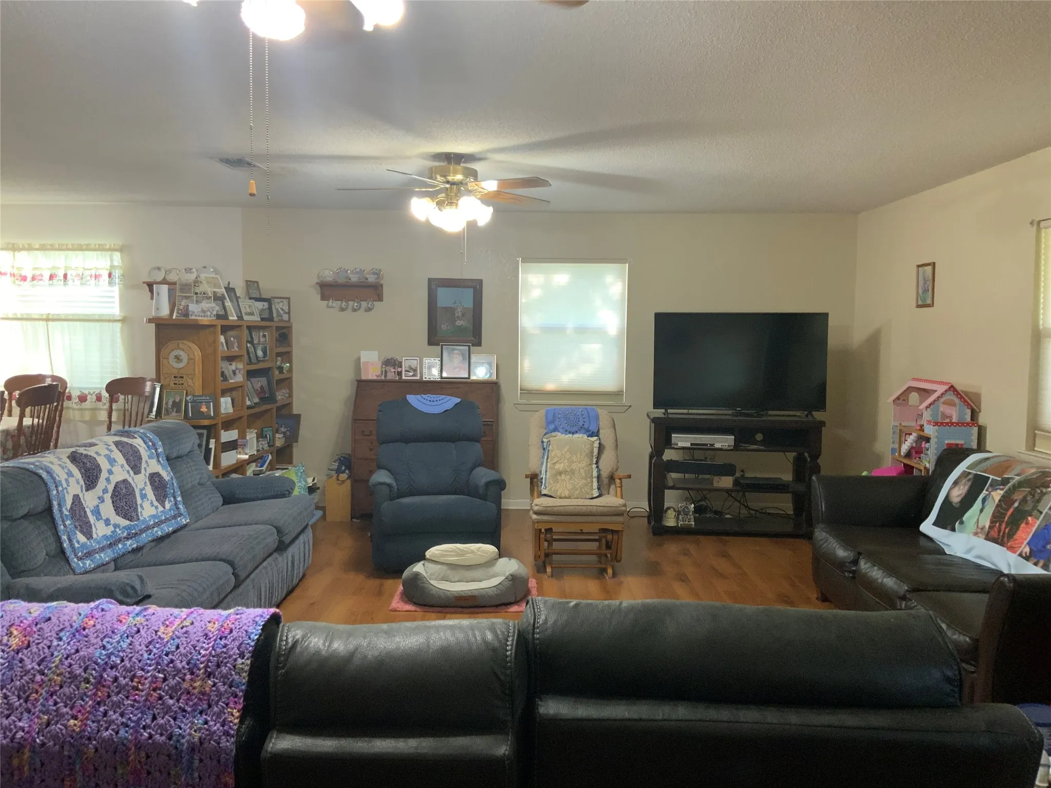 Single Family Residence For Sale in Comanche County , 600 County Road 107, Sidney, Texas 76474, 3 Bedrooms, 2 Bathrooms, Garage spaces, 2,145 Sqft, built in 1994, Price $486,025, mls#21343502, Real Estate Agent in Sidney, Homes For Sale in Comanche county, Homes For Sale in Sidney, Realtor in Sidney Texas, Real Estate Brokerage Independent Realty Texas, Luminita Cordes Realtor