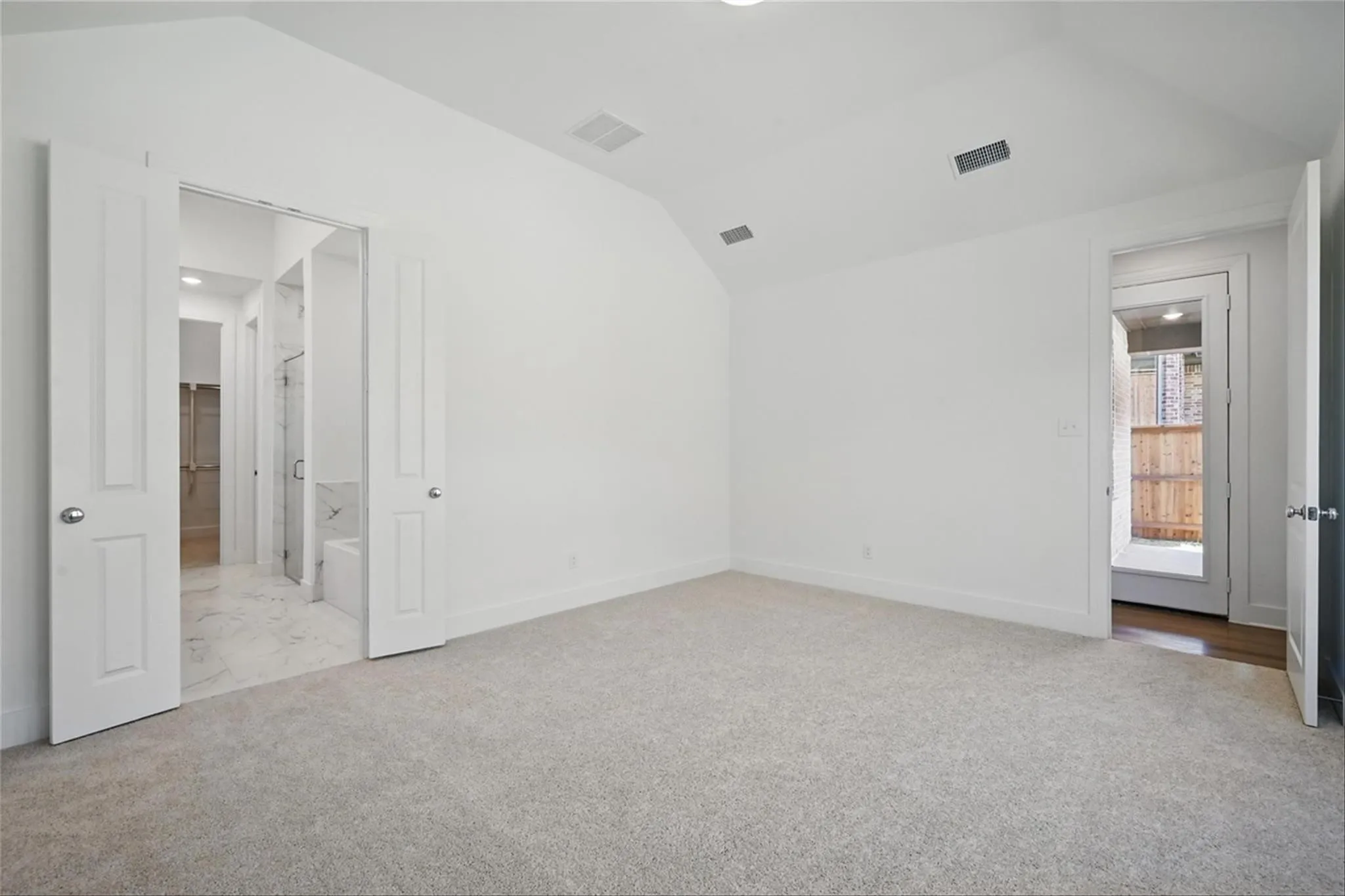 Single Family Residence For Rent in Grayson County , 5060 Westhaven Circle, Denison, Texas 75020, 3 Bedroom, 3 Bathroom, 2 Garage spaces, 1,968 Sqft, built in 2024, mls#21344096, Real Estate Agent in Denison, Homes For Rent in Grayson county, Homes For Rent in Denison, Realtor in Denison Texas, Real Estate Brokerage Independent Realty Texas, Luminita Cordes Realtor