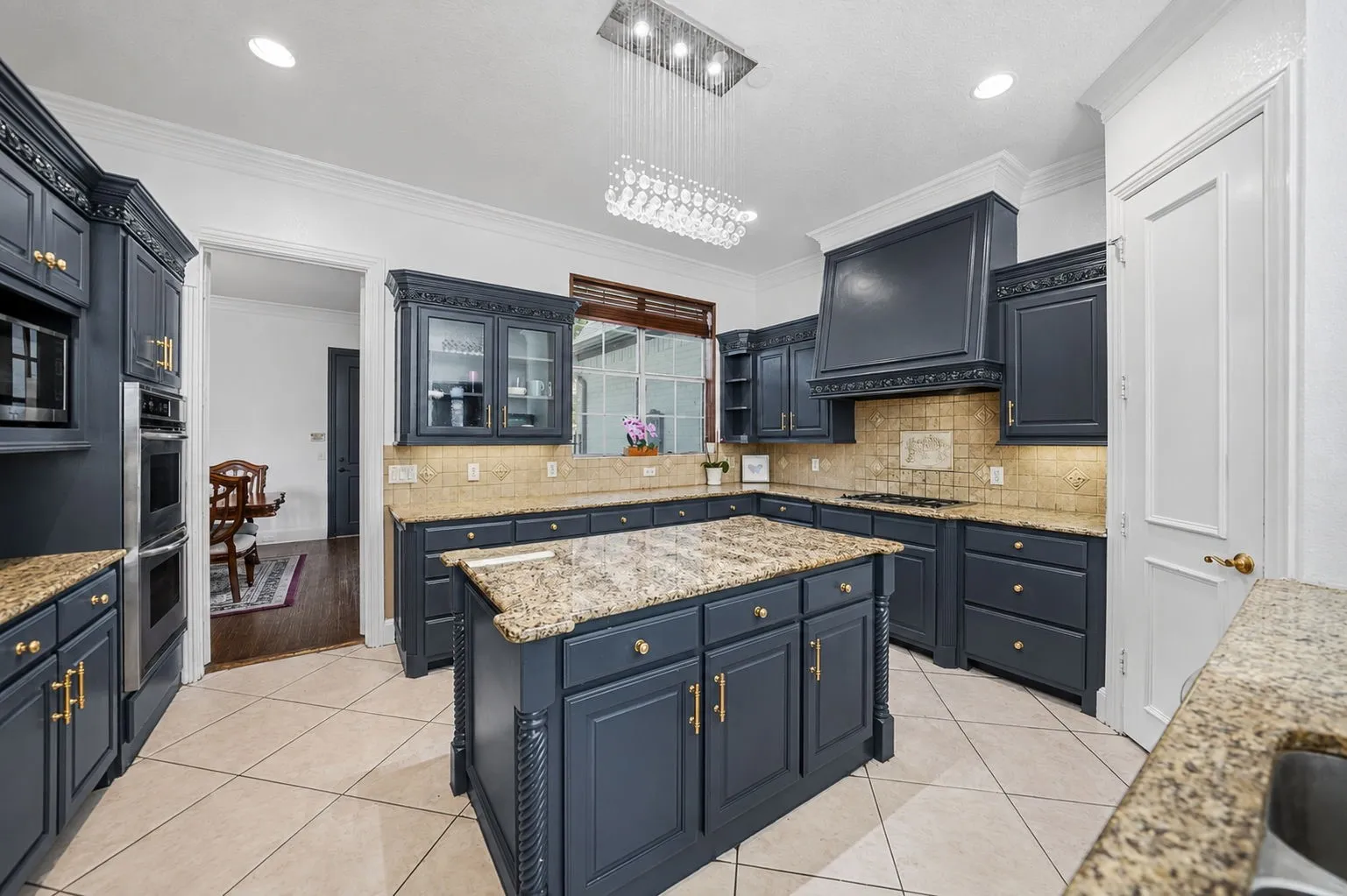 Single Family Residence For Sale in Denton County , 4605 Donegal Drive, Frisco, Texas 75034, 5 Bedroom, 5 Bathroom, 3 Garage spaces, 4,490 Sqft, built in 2002, mls#21339529, Real Estate Agent in Frisco, Homes For Sale in Denton county, Homes For Sale in Frisco, Realtor in Frisco Texas, Real Estate Brokerage Independent Realty Texas, Luminita Cordes Realtor