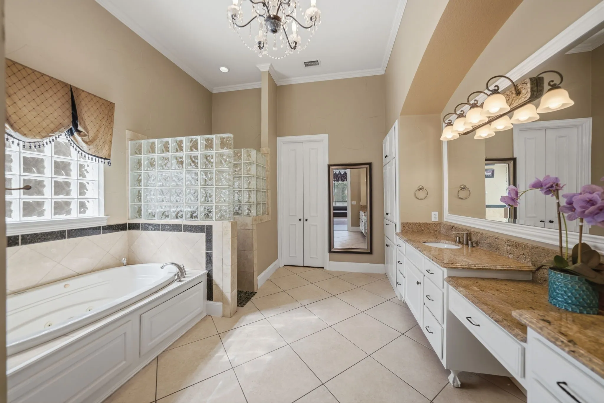 Single Family Residence For Sale in Denton County , 4605 Donegal Drive, Frisco, Texas 75034, 5 Bedroom, 5 Bathroom, 3 Garage spaces, 4,490 Sqft, built in 2002, mls#21339529, Real Estate Agent in Frisco, Homes For Sale in Denton county, Homes For Sale in Frisco, Realtor in Frisco Texas, Real Estate Brokerage Independent Realty Texas, Luminita Cordes Realtor