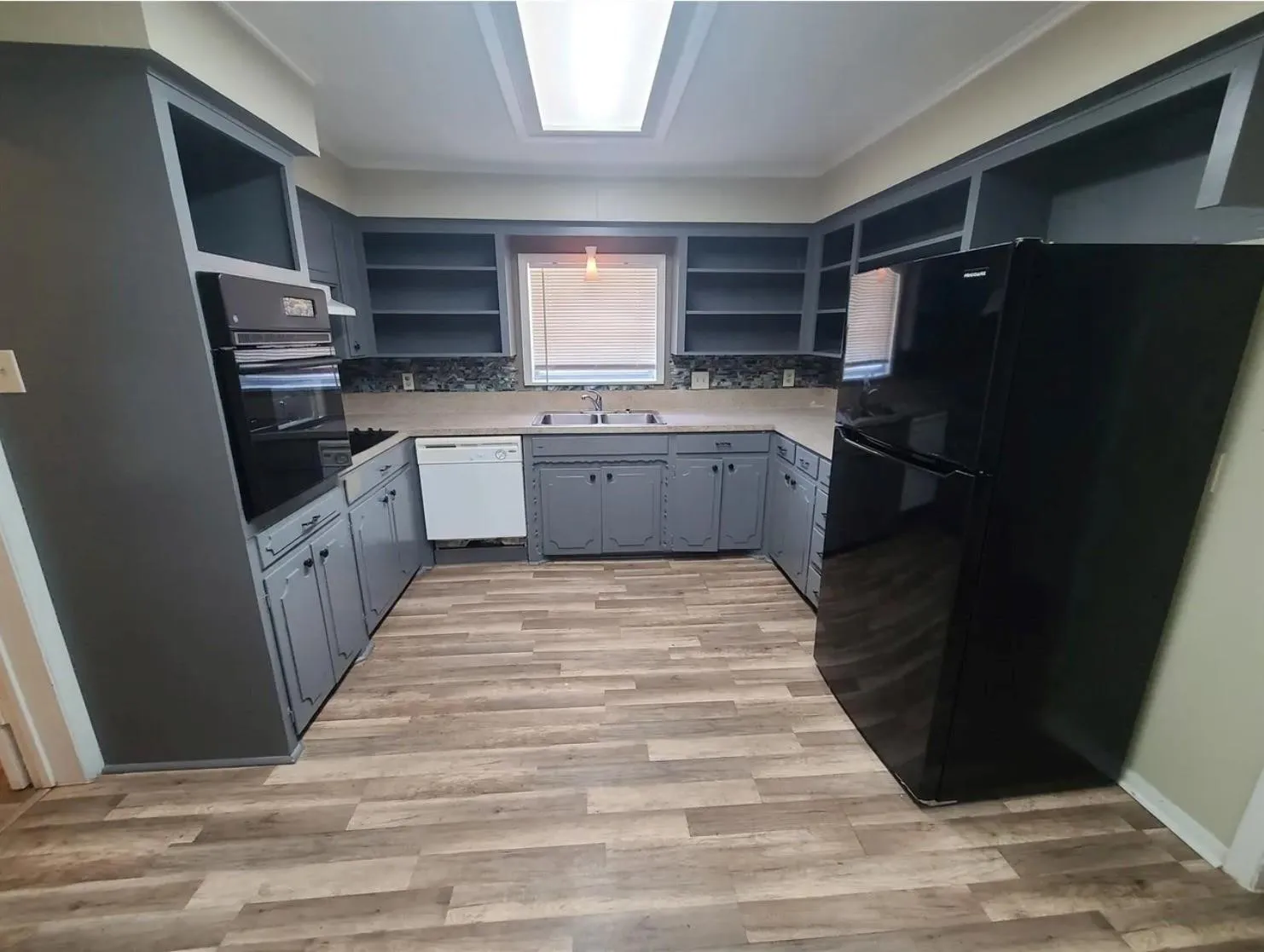 Single Family Residence For Rent in Hunt County , 4504 Stonewall Street, Greenville, Texas 75401, 3 Bedroom, 2 Bathroom, Garage spaces, 1,550 Sqft, built in 1980, mls#21344189, Real Estate Agent in Greenville, Homes For Rent in Hunt county, Homes For Rent in Greenville, Realtor in Greenville Texas, Real Estate Brokerage Independent Realty Texas, Luminita Cordes Realtor