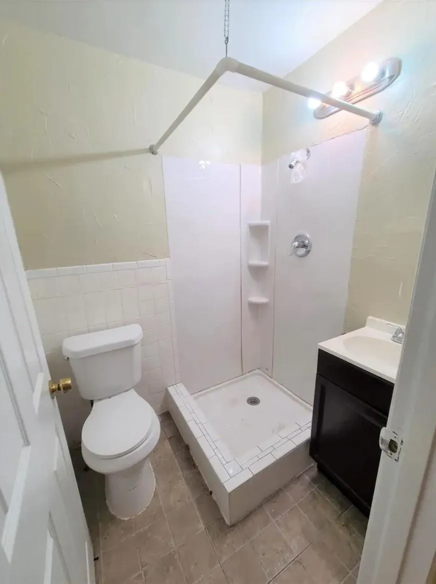 Single Family Residence For Rent in Hunt County , 4504 Stonewall Street, Greenville, Texas 75401, 3 Bedroom, 2 Bathroom, Garage spaces, 1,550 Sqft, built in 1980, mls#21344189, Real Estate Agent in Greenville, Homes For Rent in Hunt county, Homes For Rent in Greenville, Realtor in Greenville Texas, Real Estate Brokerage Independent Realty Texas, Luminita Cordes Realtor