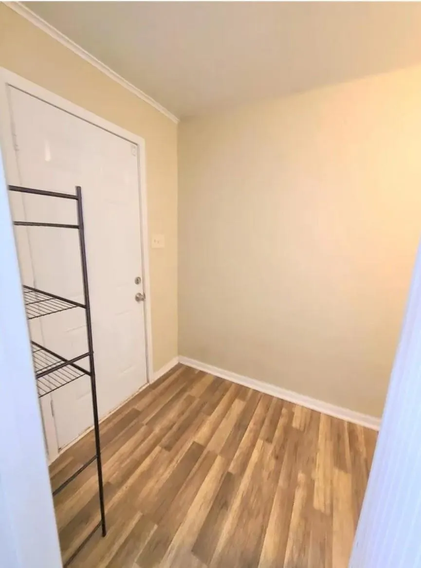 Single Family Residence For Rent in Hunt County , 4504 Stonewall Street, Greenville, Texas 75401, 3 Bedroom, 2 Bathroom, Garage spaces, 1,550 Sqft, built in 1980, mls#21344189, Real Estate Agent in Greenville, Homes For Rent in Hunt county, Homes For Rent in Greenville, Realtor in Greenville Texas, Real Estate Brokerage Independent Realty Texas, Luminita Cordes Realtor