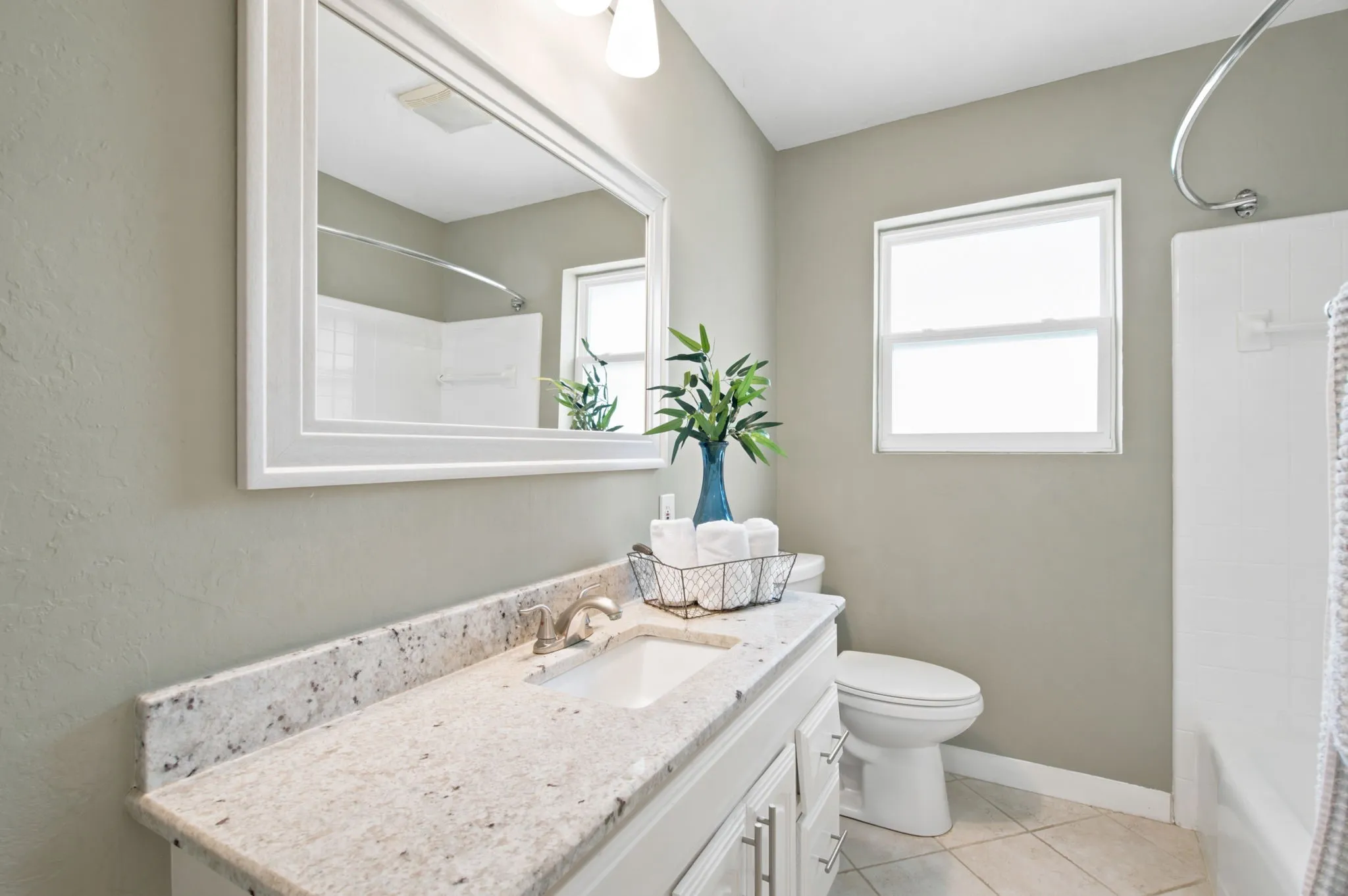 Single Family Residence For Sale in Dallas County , 1210 Weathered Street, Irving, Texas 75062, 3 Bedroom, 2 Bathroom, 2 Garage spaces, 1,745 Sqft, built in 1964, mls#21337745, Real Estate Agent in Irving, Homes For Sale in Dallas county, Homes For Sale in Irving, Realtor in Irving Texas, Real Estate Brokerage Independent Realty Texas, Luminita Cordes Realtor