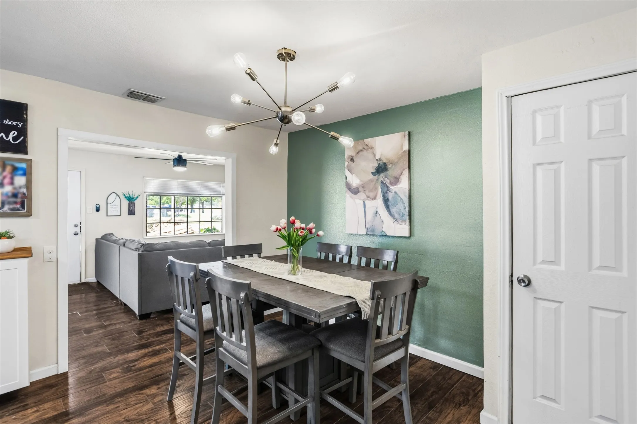 Single Family Residence For Rent in Dallas County , 516 E Wintergreen Road, De Soto, Texas 75115, 4 Bedroom, 1 Bathroom, Garage spaces, 1,738 Sqft, built in 1955, mls#21344195, Real Estate Agent in De Soto, Homes For Rent in Dallas county, Homes For Rent in De Soto, Realtor in De Soto Texas, Real Estate Brokerage Independent Realty Texas, Luminita Cordes Realtor