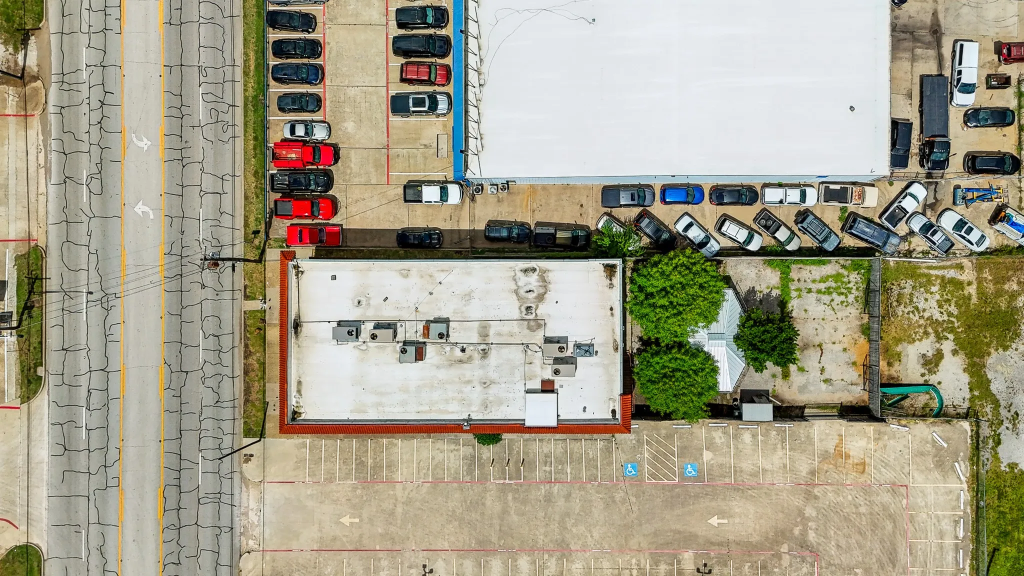 Retail For Sale in Tarrant County , 2811 W Division, Arlington, Texas 76012, 0, 0, Garage spaces, 0 Sqft, built in 1970, Price $1,500,000, mls#21344202, Real Estate Agent in Arlington, Homes For Sale in Tarrant county, Homes For Sale in Arlington, Realtor in Arlington Texas, Real Estate Brokerage Independent Realty Texas, Luminita Cordes Realtor