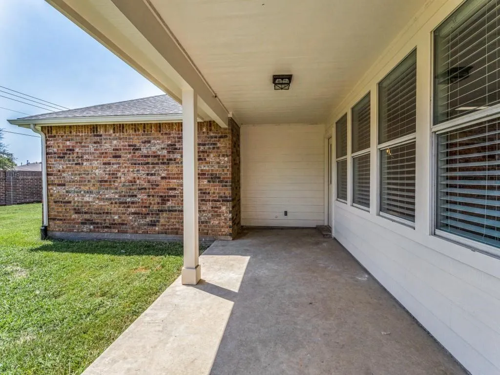Single Family Residence For Rent in Collin County , 2304 Hayes Street, Mc Kinney, Texas 75071, 4 Bedroom, 2 Bathroom, 2 Garage spaces, 1,787 Sqft, built in 2004, mls#21344198, Real Estate Agent in Mc Kinney, Homes For Rent in Collin county, Homes For Rent in Mc Kinney, Realtor in Mc Kinney Texas, Real Estate Brokerage Independent Realty Texas, Luminita Cordes Realtor