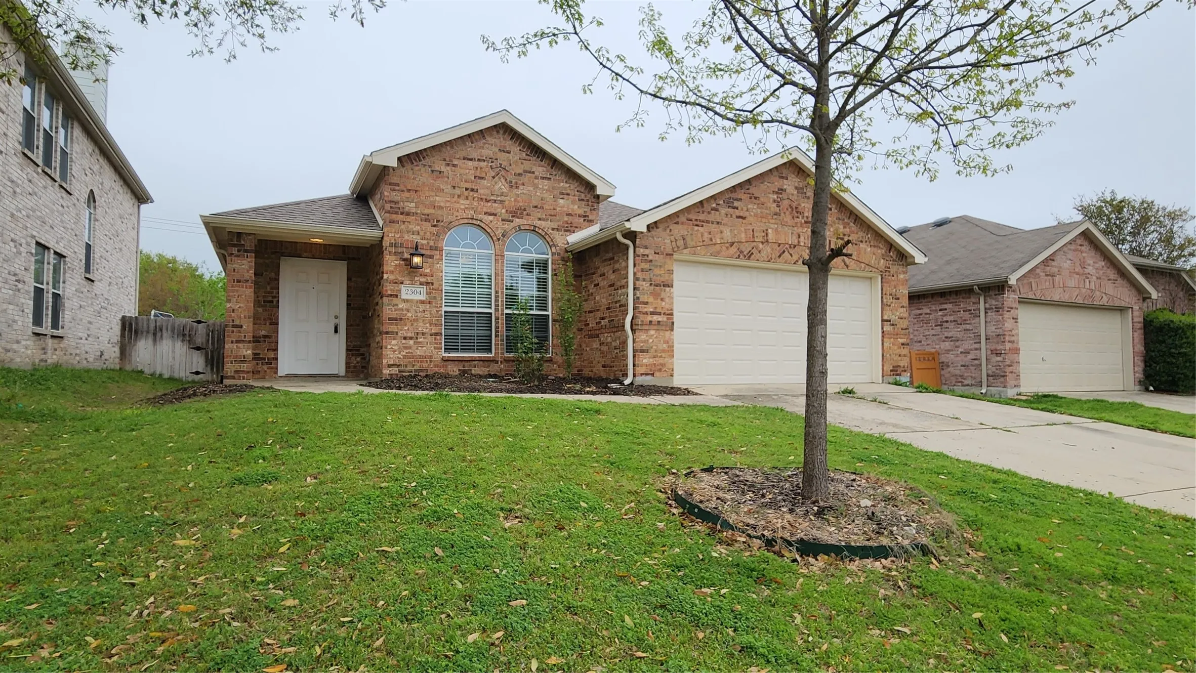 Single Family Residence For Rent in Collin County , 2304 Hayes Street, Mc Kinney, Texas 75071, 4 Bedroom, 2 Bathroom, 2 Garage spaces, 1,787 Sqft, built in 2004, mls#21344198, Real Estate Agent in Mc Kinney, Homes For Rent in Collin county, Homes For Rent in Mc Kinney, Realtor in Mc Kinney Texas, Real Estate Brokerage Independent Realty Texas, Luminita Cordes Realtor
