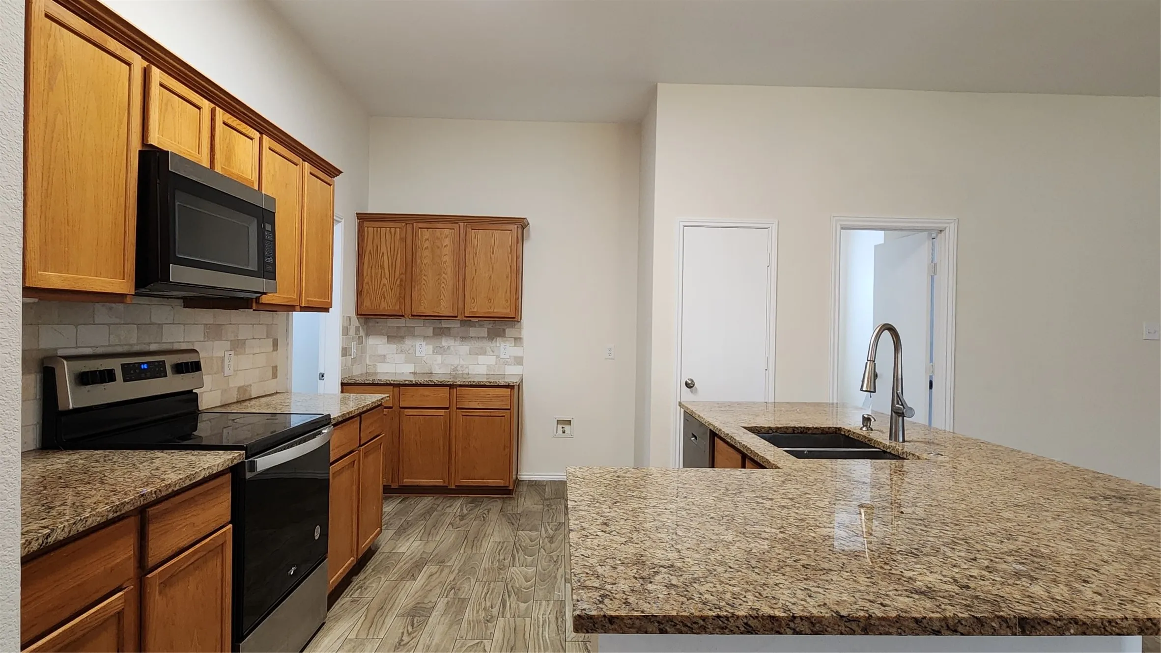 Single Family Residence For Rent in Collin County , 2304 Hayes Street, Mc Kinney, Texas 75071, 4 Bedroom, 2 Bathroom, 2 Garage spaces, 1,787 Sqft, built in 2004, mls#21344198, Real Estate Agent in Mc Kinney, Homes For Rent in Collin county, Homes For Rent in Mc Kinney, Realtor in Mc Kinney Texas, Real Estate Brokerage Independent Realty Texas, Luminita Cordes Realtor