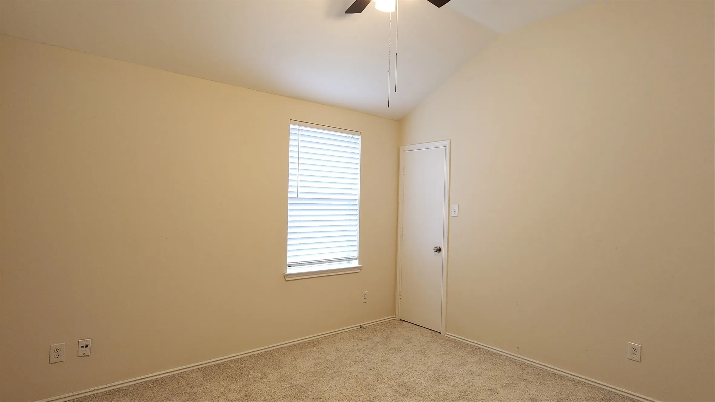 Single Family Residence For Rent in Collin County , 2304 Hayes Street, Mc Kinney, Texas 75071, 4 Bedroom, 2 Bathroom, 2 Garage spaces, 1,787 Sqft, built in 2004, mls#21344198, Real Estate Agent in Mc Kinney, Homes For Rent in Collin county, Homes For Rent in Mc Kinney, Realtor in Mc Kinney Texas, Real Estate Brokerage Independent Realty Texas, Luminita Cordes Realtor