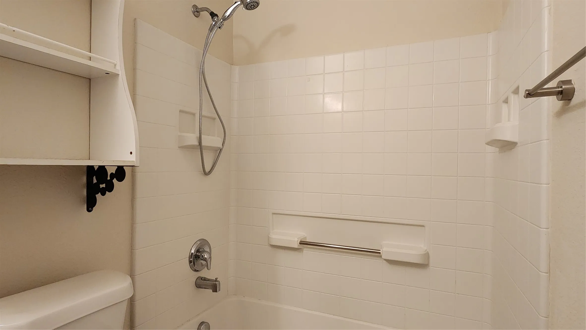 Single Family Residence For Rent in Collin County , 2304 Hayes Street, Mc Kinney, Texas 75071, 4 Bedroom, 2 Bathroom, 2 Garage spaces, 1,787 Sqft, built in 2004, mls#21344198, Real Estate Agent in Mc Kinney, Homes For Rent in Collin county, Homes For Rent in Mc Kinney, Realtor in Mc Kinney Texas, Real Estate Brokerage Independent Realty Texas, Luminita Cordes Realtor