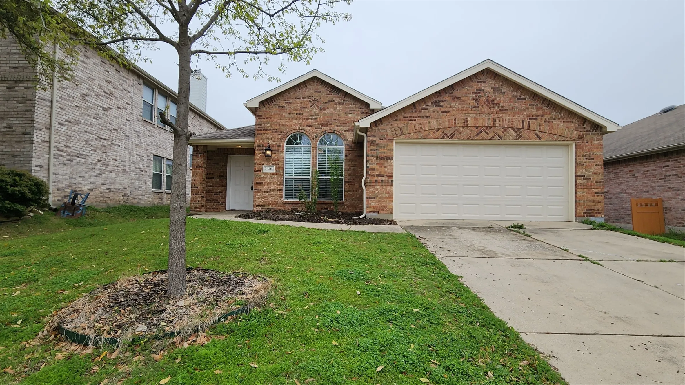 Single Family Residence For Rent in Collin County , 2304 Hayes Street, Mc Kinney, Texas 75071, 4 Bedroom, 2 Bathroom, 2 Garage spaces, 1,787 Sqft, built in 2004, mls#21344198, Real Estate Agent in Mc Kinney, Homes For Rent in Collin county, Homes For Rent in Mc Kinney, Realtor in Mc Kinney Texas, Real Estate Brokerage Independent Realty Texas, Luminita Cordes Realtor