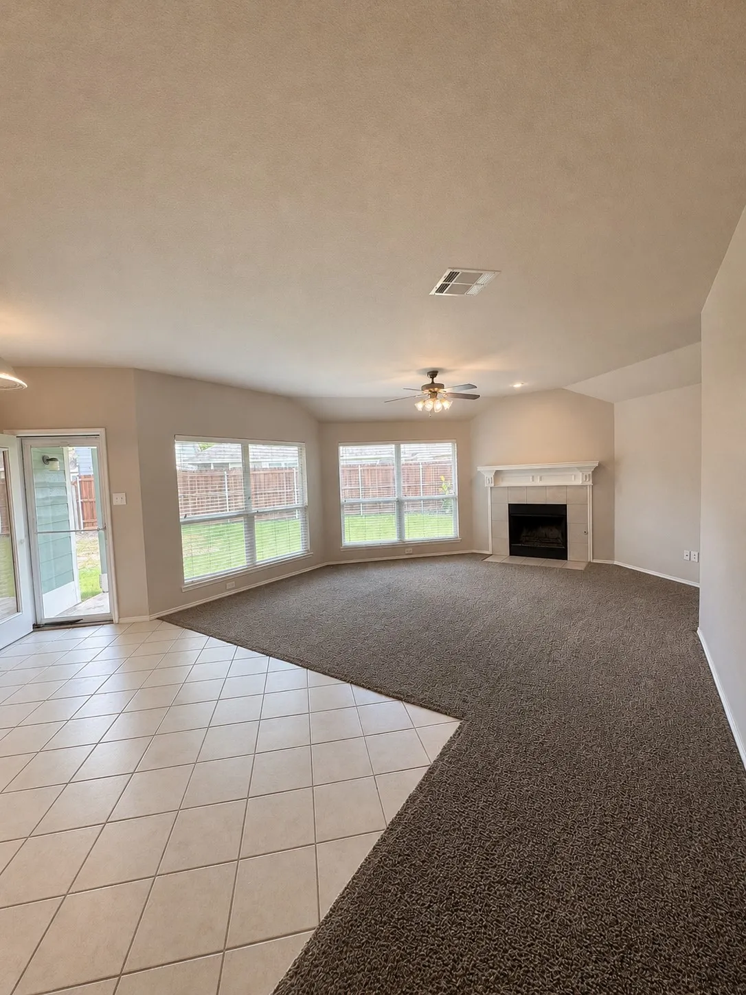 Single Family Residence For Rent in Collin County , 9809 Hedge Bell Drive, Mc Kinney, Texas 75072, 3 Bedroom, 2 Bathroom, 2 Garage spaces, 1,837 Sqft, built in 2005, mls#21344059, Real Estate Agent in Mc Kinney, Homes For Rent in Collin county, Homes For Rent in Mc Kinney, Realtor in Mc Kinney Texas, Real Estate Brokerage Independent Realty Texas, Luminita Cordes Realtor