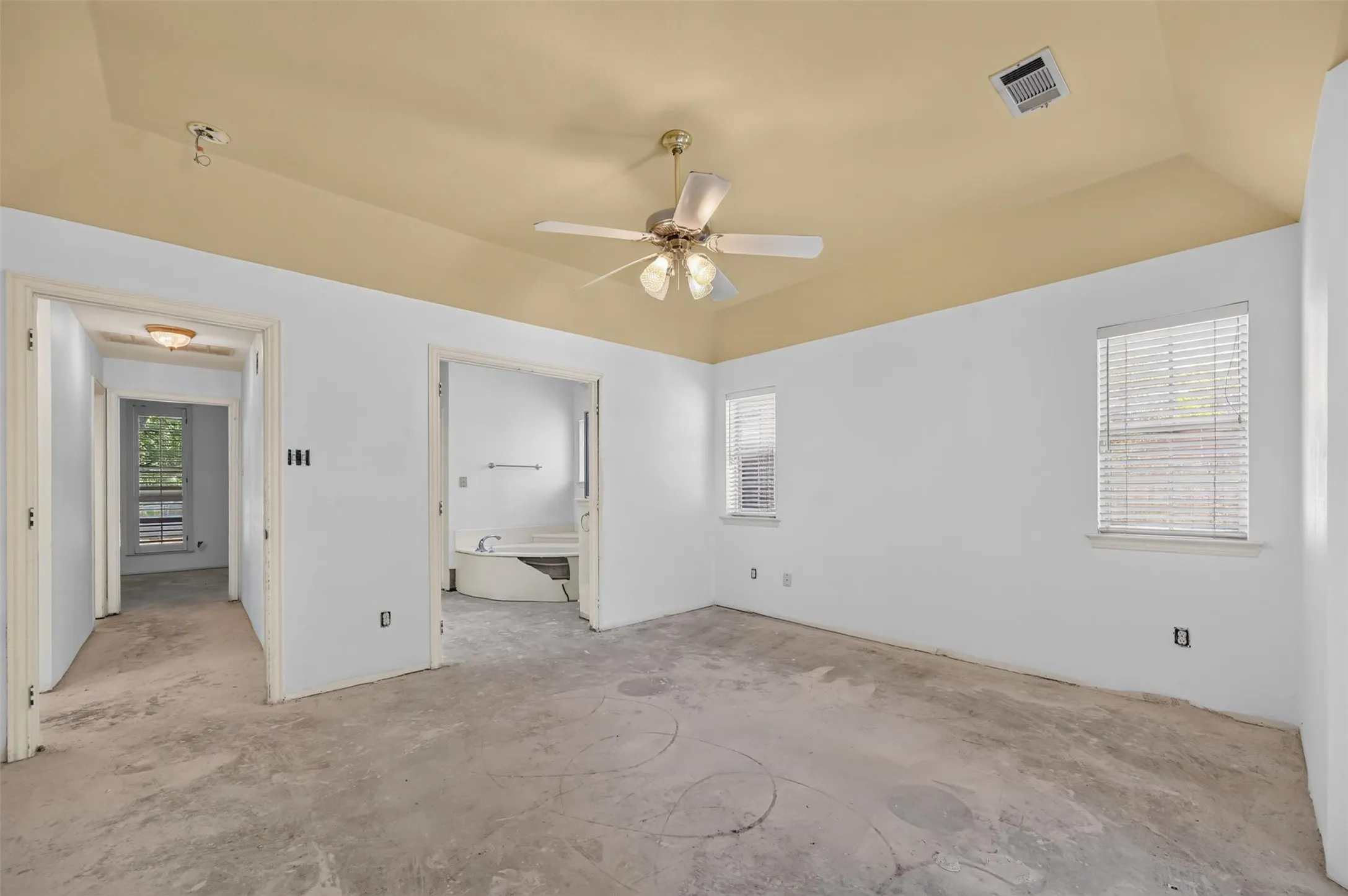Single Family Residence For Sale in Collin County , 6710 Windrock Road, Dallas, Texas 75252, 5 Bedroom, 4 Bathroom, 3 Garage spaces, 3,120 Sqft, built in 1993, mls#21343111, Real Estate Agent in Dallas, Homes For Sale in Collin county, Homes For Sale in Dallas, Realtor in Dallas Texas, Real Estate Brokerage Independent Realty Texas, Luminita Cordes Realtor