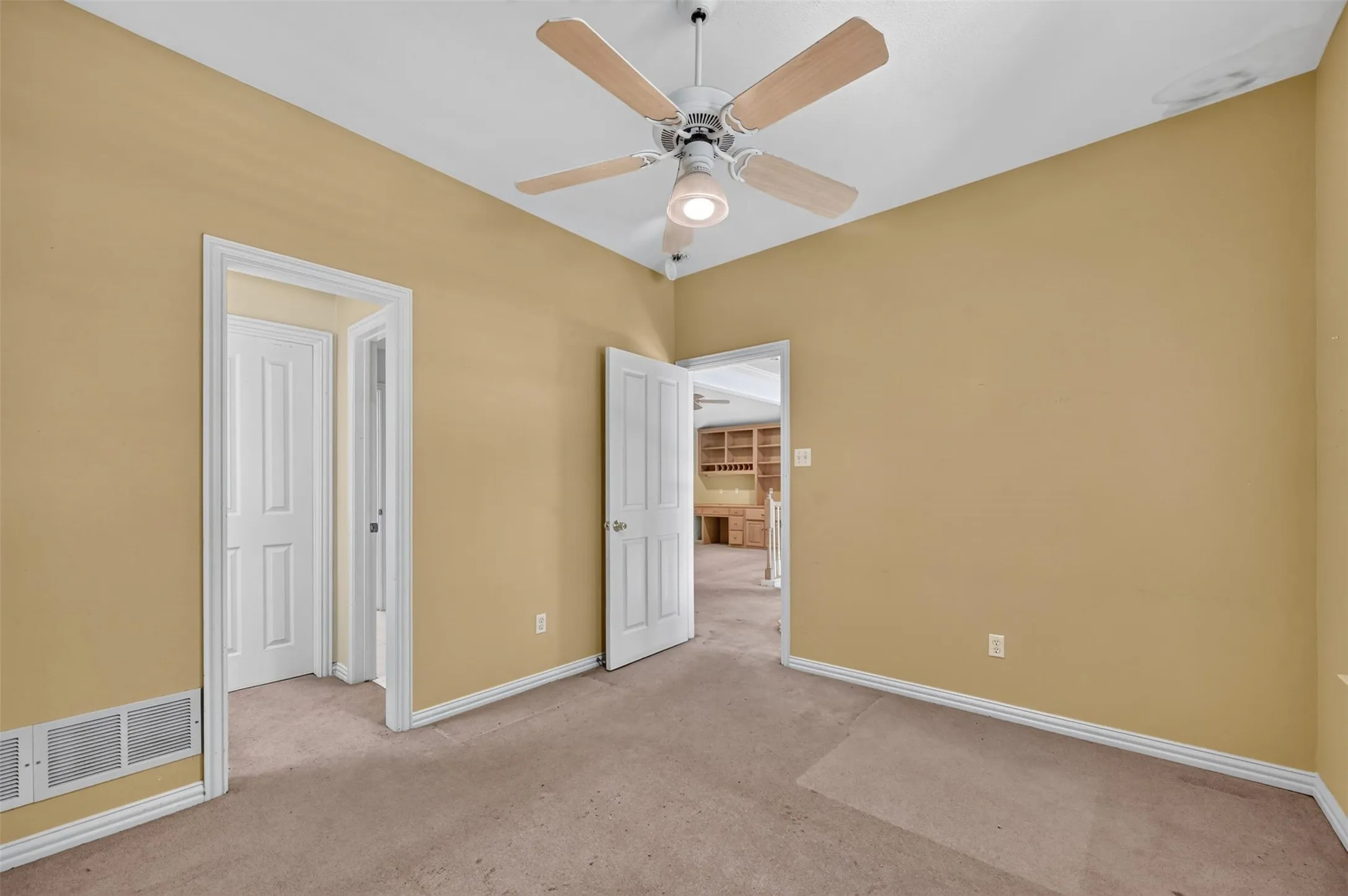 Single Family Residence For Sale in Collin County , 6710 Windrock Road, Dallas, Texas 75252, 5 Bedroom, 4 Bathroom, 3 Garage spaces, 3,120 Sqft, built in 1993, mls#21343111, Real Estate Agent in Dallas, Homes For Sale in Collin county, Homes For Sale in Dallas, Realtor in Dallas Texas, Real Estate Brokerage Independent Realty Texas, Luminita Cordes Realtor