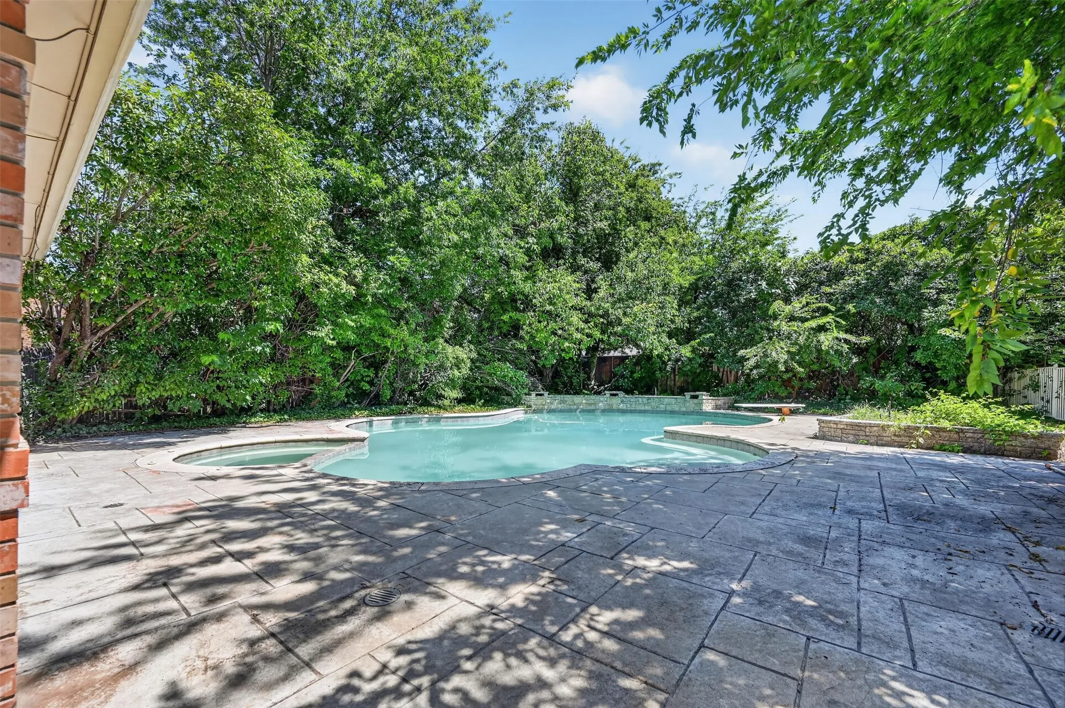 Single Family Residence For Sale in Collin County , 6710 Windrock Road, Dallas, Texas 75252, 5 Bedroom, 4 Bathroom, 3 Garage spaces, 3,120 Sqft, built in 1993, mls#21343111, Real Estate Agent in Dallas, Homes For Sale in Collin county, Homes For Sale in Dallas, Realtor in Dallas Texas, Real Estate Brokerage Independent Realty Texas, Luminita Cordes Realtor