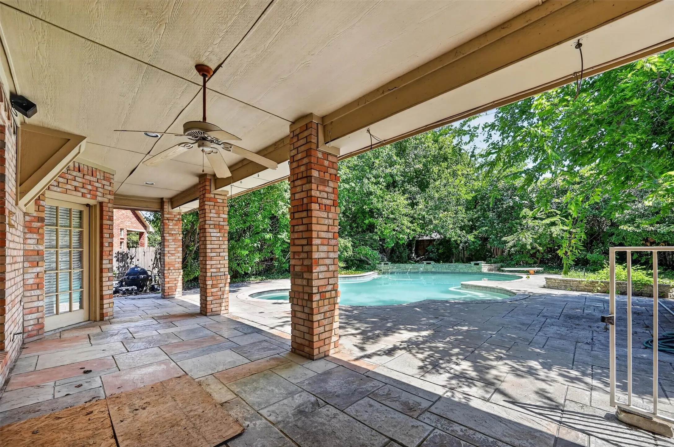 Single Family Residence For Sale in Collin County , 6710 Windrock Road, Dallas, Texas 75252, 5 Bedroom, 4 Bathroom, 3 Garage spaces, 3,120 Sqft, built in 1993, mls#21343111, Real Estate Agent in Dallas, Homes For Sale in Collin county, Homes For Sale in Dallas, Realtor in Dallas Texas, Real Estate Brokerage Independent Realty Texas, Luminita Cordes Realtor