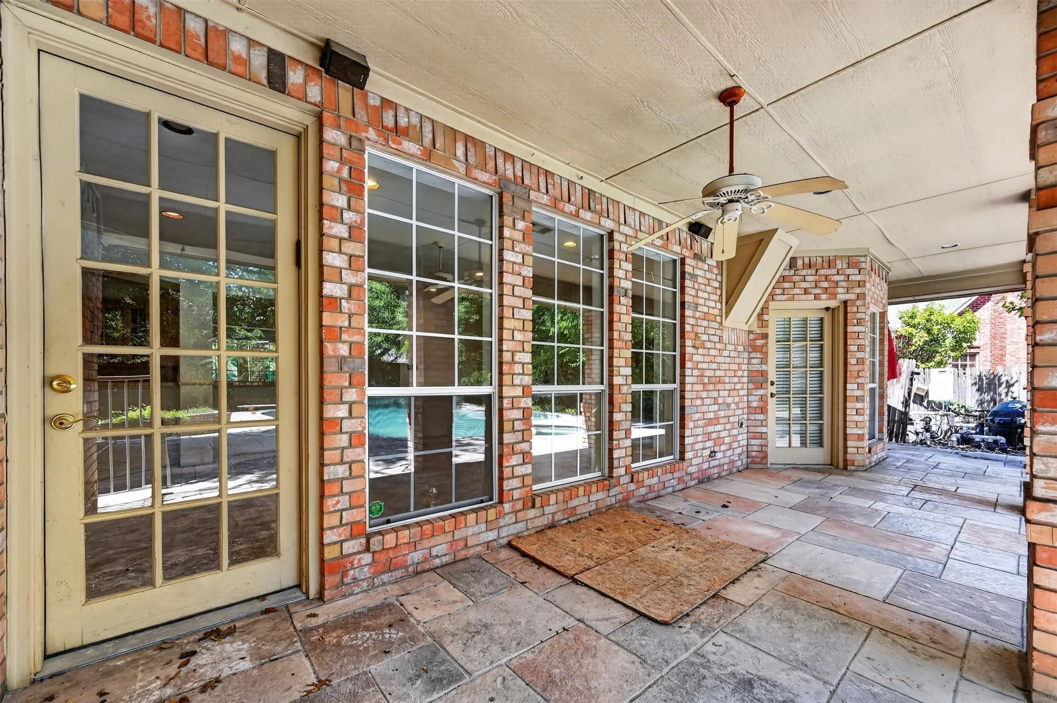 Single Family Residence For Sale in Collin County , 6710 Windrock Road, Dallas, Texas 75252, 5 Bedroom, 4 Bathroom, 3 Garage spaces, 3,120 Sqft, built in 1993, mls#21343111, Real Estate Agent in Dallas, Homes For Sale in Collin county, Homes For Sale in Dallas, Realtor in Dallas Texas, Real Estate Brokerage Independent Realty Texas, Luminita Cordes Realtor