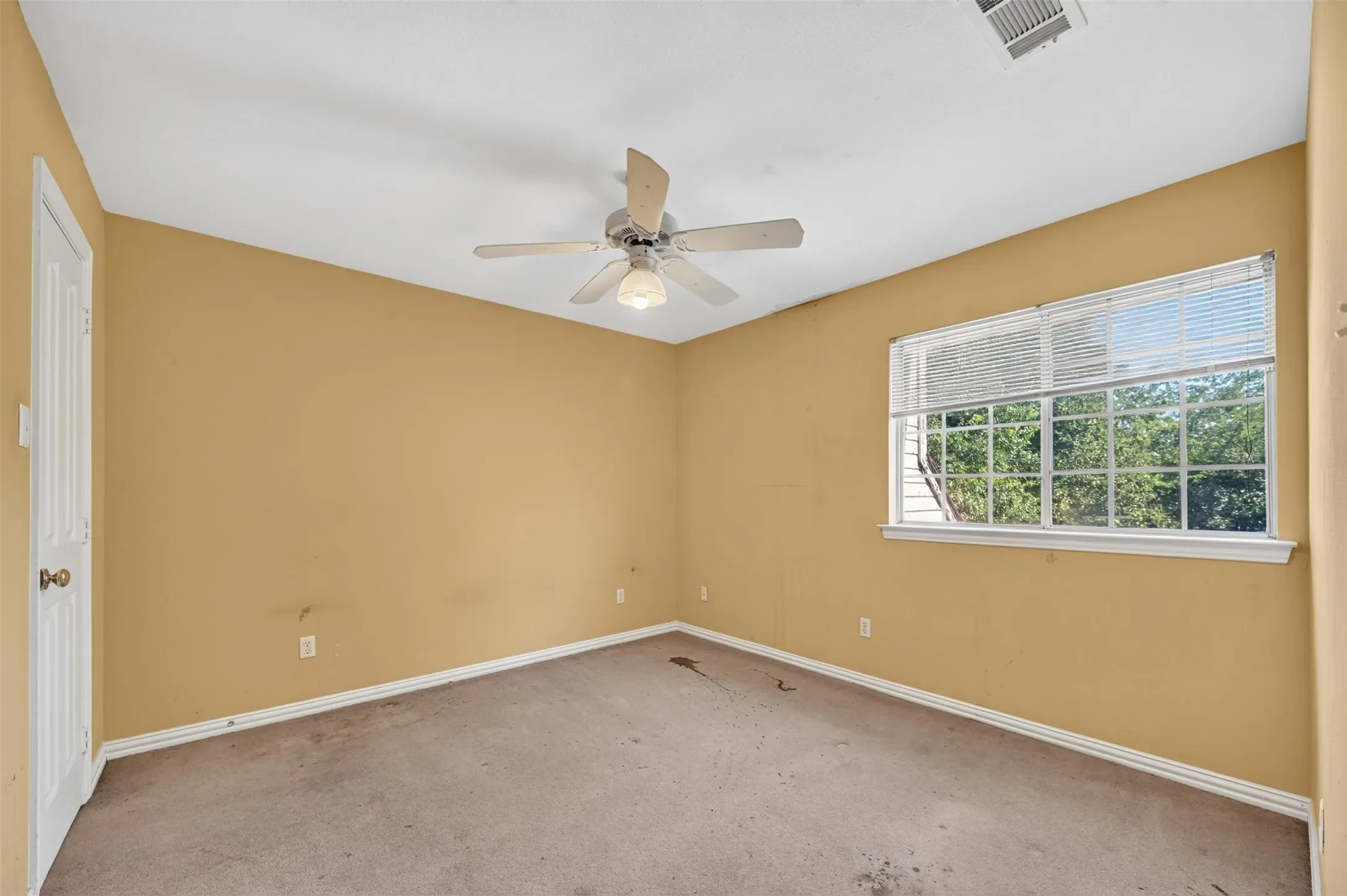 Single Family Residence For Sale in Collin County , 6710 Windrock Road, Dallas, Texas 75252, 5 Bedroom, 4 Bathroom, 3 Garage spaces, 3,120 Sqft, built in 1993, mls#21343111, Real Estate Agent in Dallas, Homes For Sale in Collin county, Homes For Sale in Dallas, Realtor in Dallas Texas, Real Estate Brokerage Independent Realty Texas, Luminita Cordes Realtor