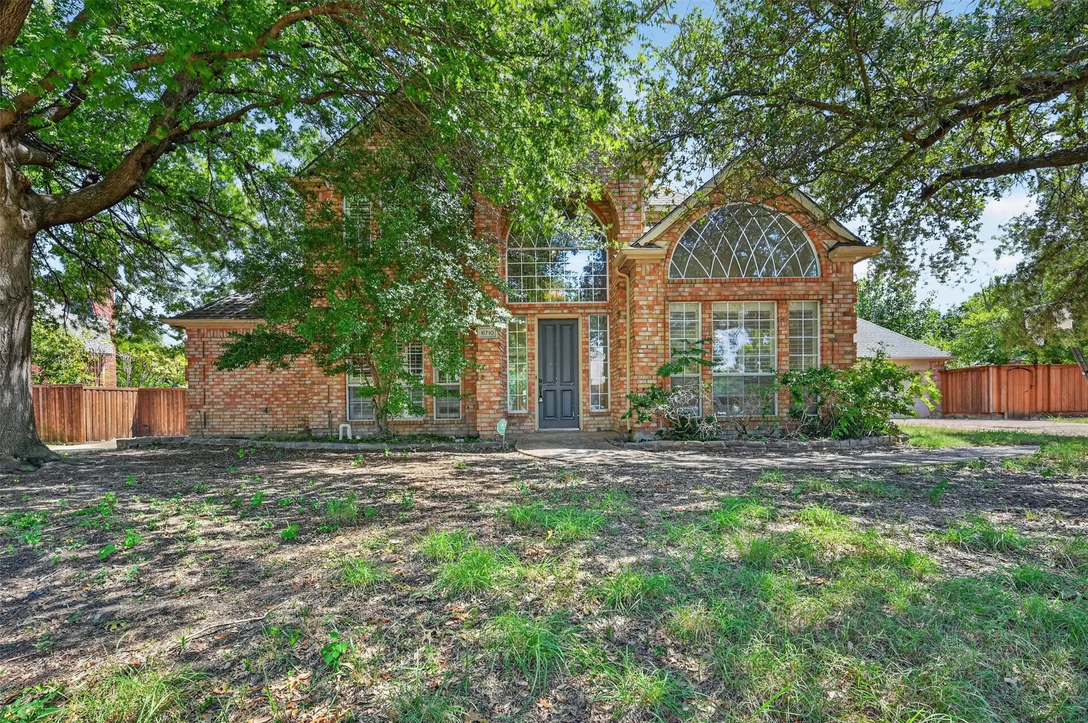 Single Family Residence For Sale in Collin County , 6710 Windrock Road, Dallas, Texas 75252, 5 Bedroom, 4 Bathroom, 3 Garage spaces, 3,120 Sqft, built in 1993, mls#21343111, Real Estate Agent in Dallas, Homes For Sale in Collin county, Homes For Sale in Dallas, Realtor in Dallas Texas, Real Estate Brokerage Independent Realty Texas, Luminita Cordes Realtor