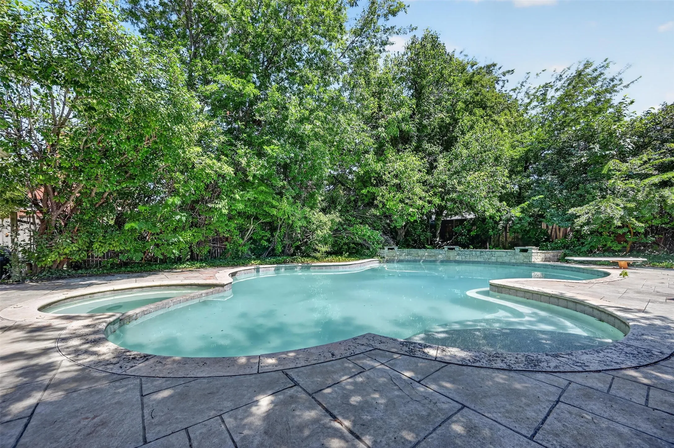 Single Family Residence For Sale in Collin County , 6710 Windrock Road, Dallas, Texas 75252, 5 Bedroom, 4 Bathroom, 3 Garage spaces, 3,120 Sqft, built in 1993, mls#21343111, Real Estate Agent in Dallas, Homes For Sale in Collin county, Homes For Sale in Dallas, Realtor in Dallas Texas, Real Estate Brokerage Independent Realty Texas, Luminita Cordes Realtor
