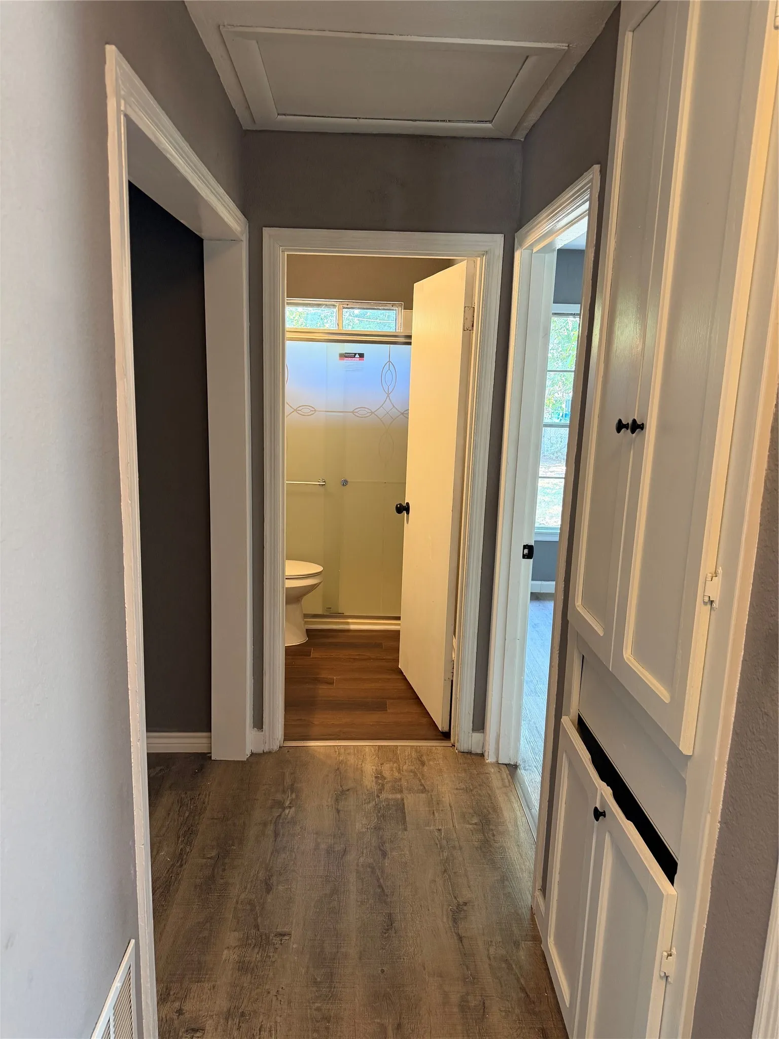 Single Family Residence For Sale in Palo Pinto County , 2111 SE 19th Street, Mineral Wells, Texas 76067, 3 Bedrooms, 2 Bathrooms, Garage spaces, 1,116 Sqft, built in 1951, Price $189,900, mls#21344151, Real Estate Agent in Mineral Wells, Homes For Sale in Palo Pinto county, Homes For Sale in Mineral Wells, Realtor in Mineral Wells Texas, Real Estate Brokerage Independent Realty Texas, Luminita Cordes Realtor