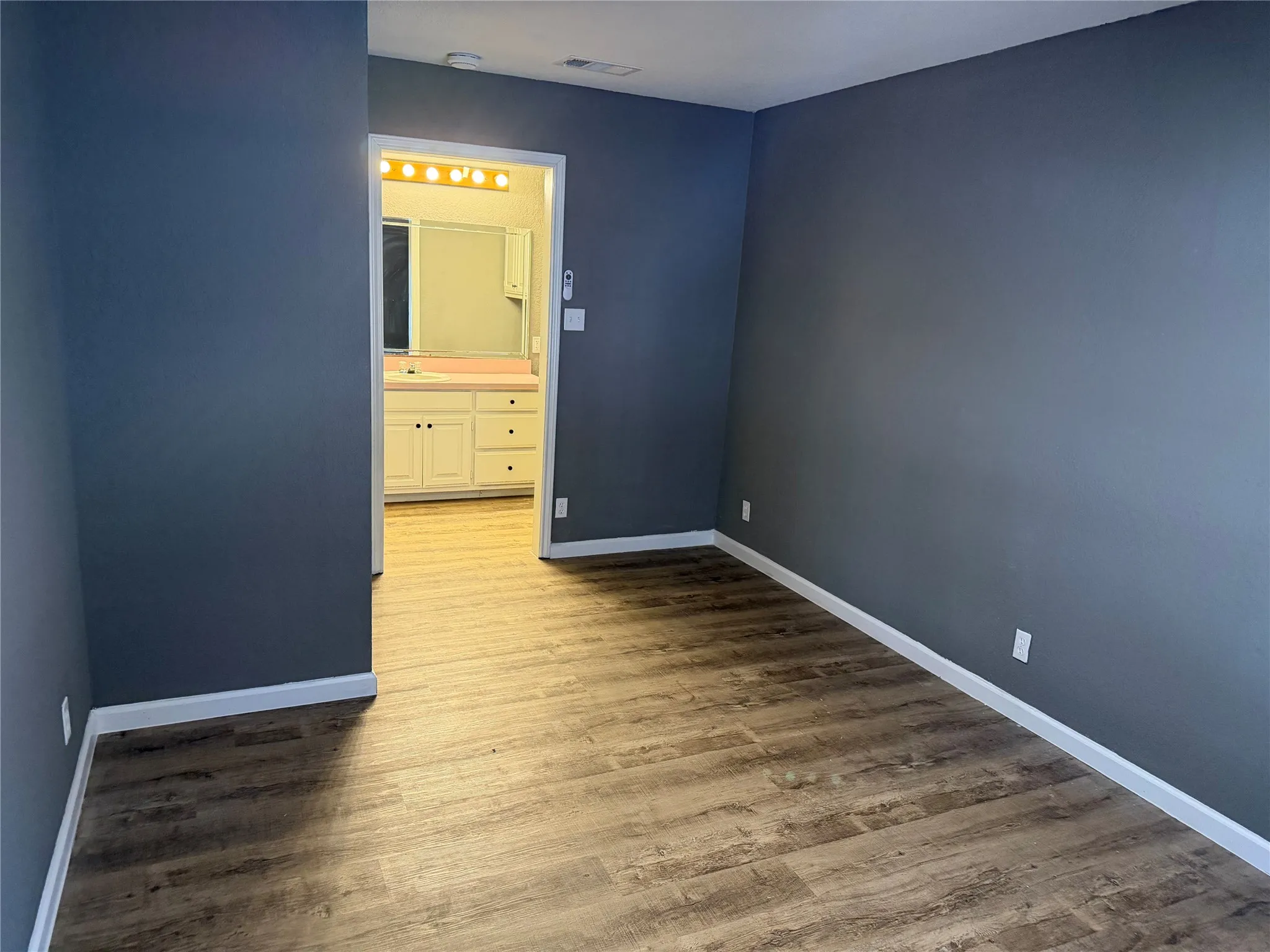 Single Family Residence For Sale in Palo Pinto County , 2111 SE 19th Street, Mineral Wells, Texas 76067, 3 Bedrooms, 2 Bathrooms, Garage spaces, 1,116 Sqft, built in 1951, Price $189,900, mls#21344151, Real Estate Agent in Mineral Wells, Homes For Sale in Palo Pinto county, Homes For Sale in Mineral Wells, Realtor in Mineral Wells Texas, Real Estate Brokerage Independent Realty Texas, Luminita Cordes Realtor