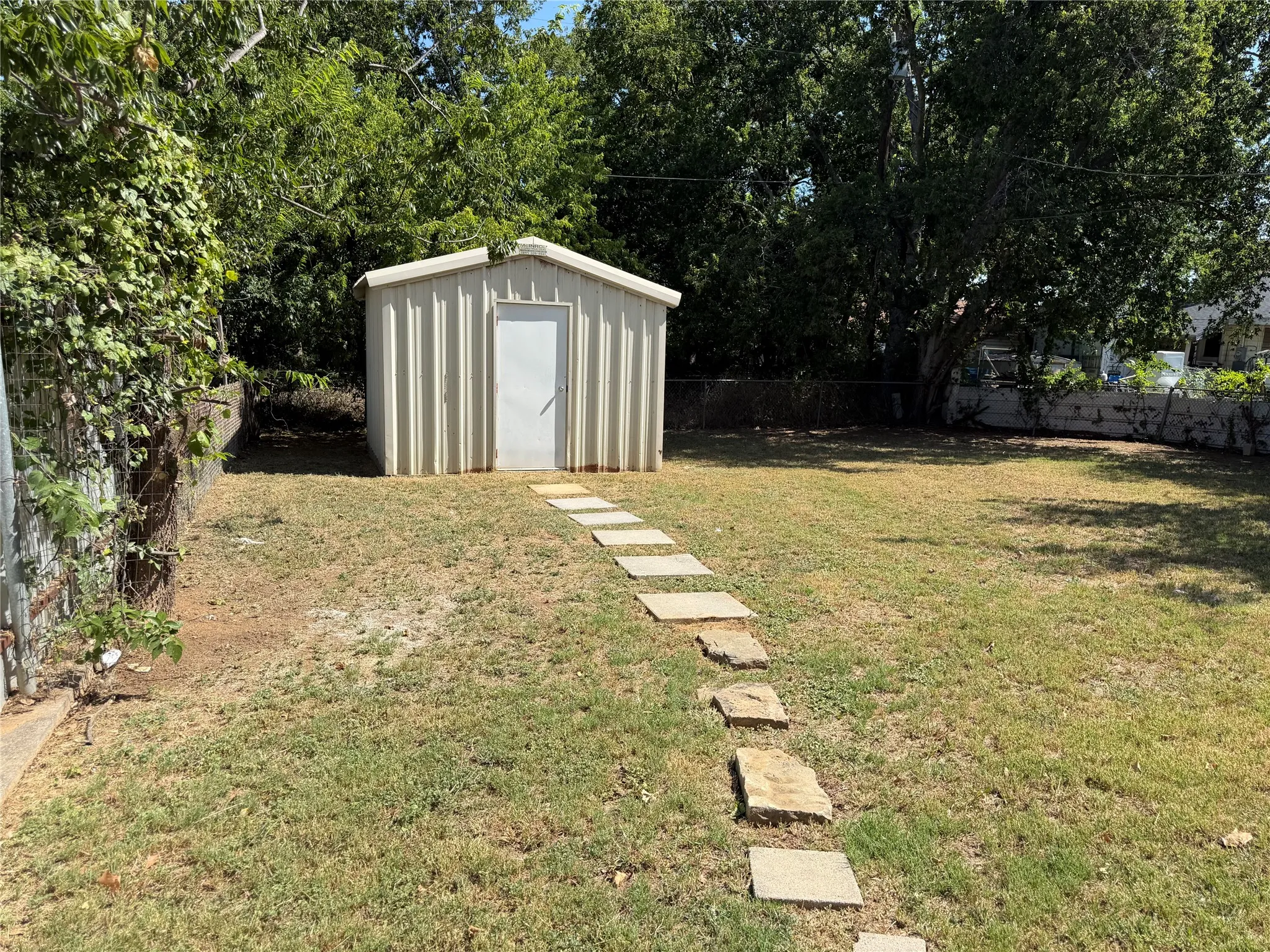 Single Family Residence For Sale in Palo Pinto County , 2111 SE 19th Street, Mineral Wells, Texas 76067, 3 Bedrooms, 2 Bathrooms, Garage spaces, 1,116 Sqft, built in 1951, Price $189,900, mls#21344151, Real Estate Agent in Mineral Wells, Homes For Sale in Palo Pinto county, Homes For Sale in Mineral Wells, Realtor in Mineral Wells Texas, Real Estate Brokerage Independent Realty Texas, Luminita Cordes Realtor